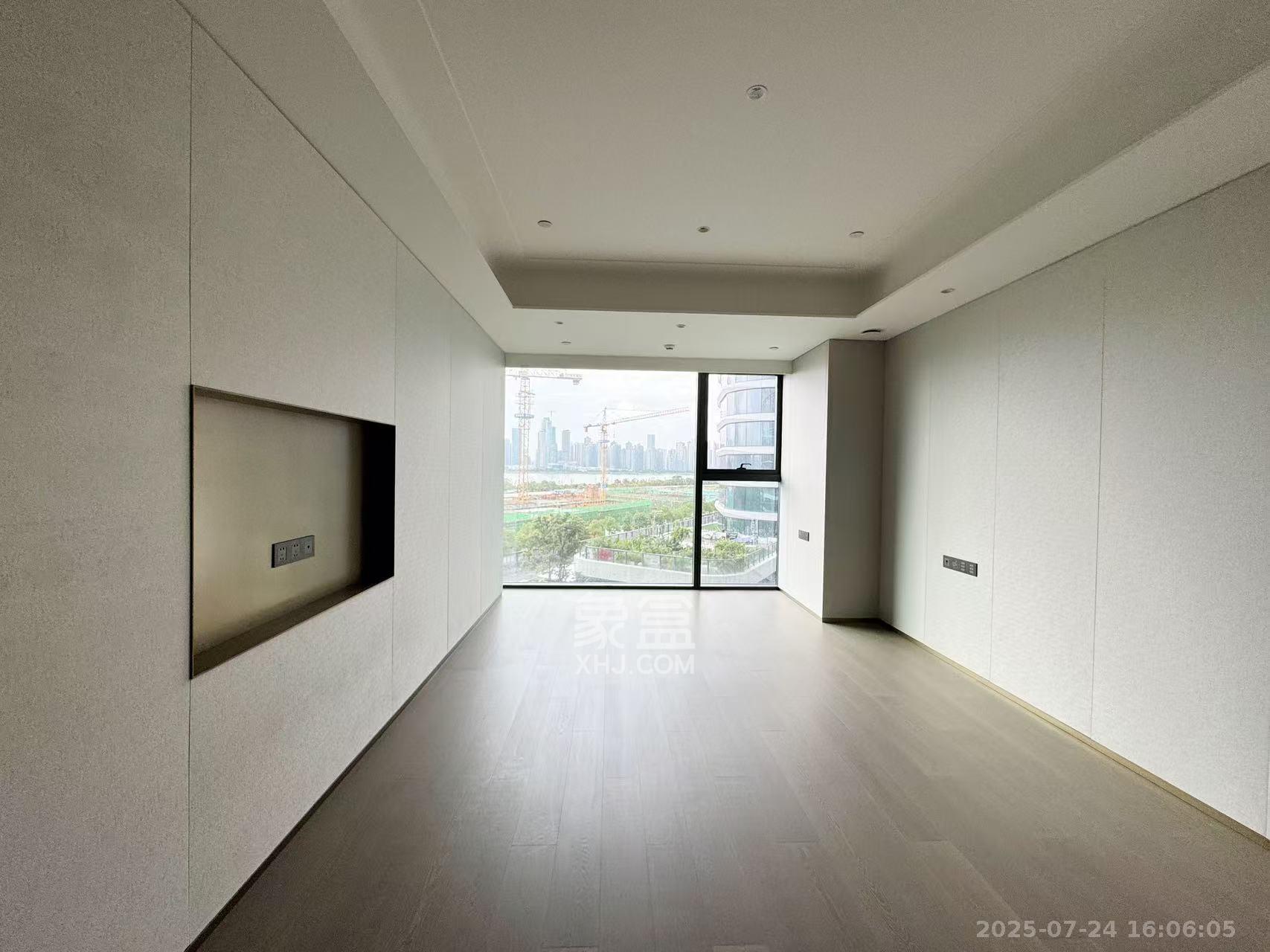 润和滨江湾 3室2厅3卫 26000.0元/月 润和滨江湾 3室2厅3卫 26000.0元/月室内图