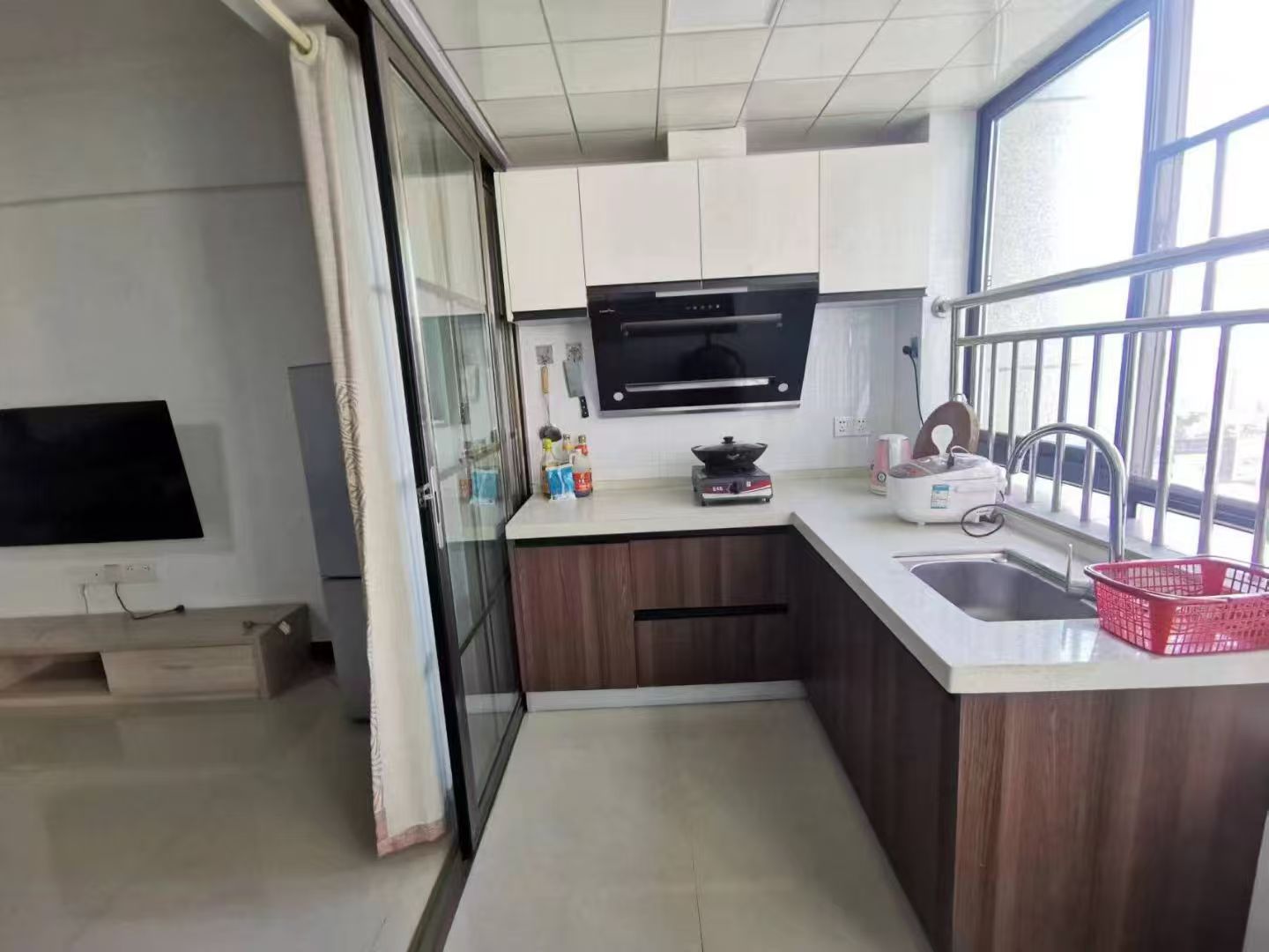 东方曼哈顿 1室1厅1卫 1300.0元/月 东方曼哈顿 1室1厅1卫 1300.0元/月室内图