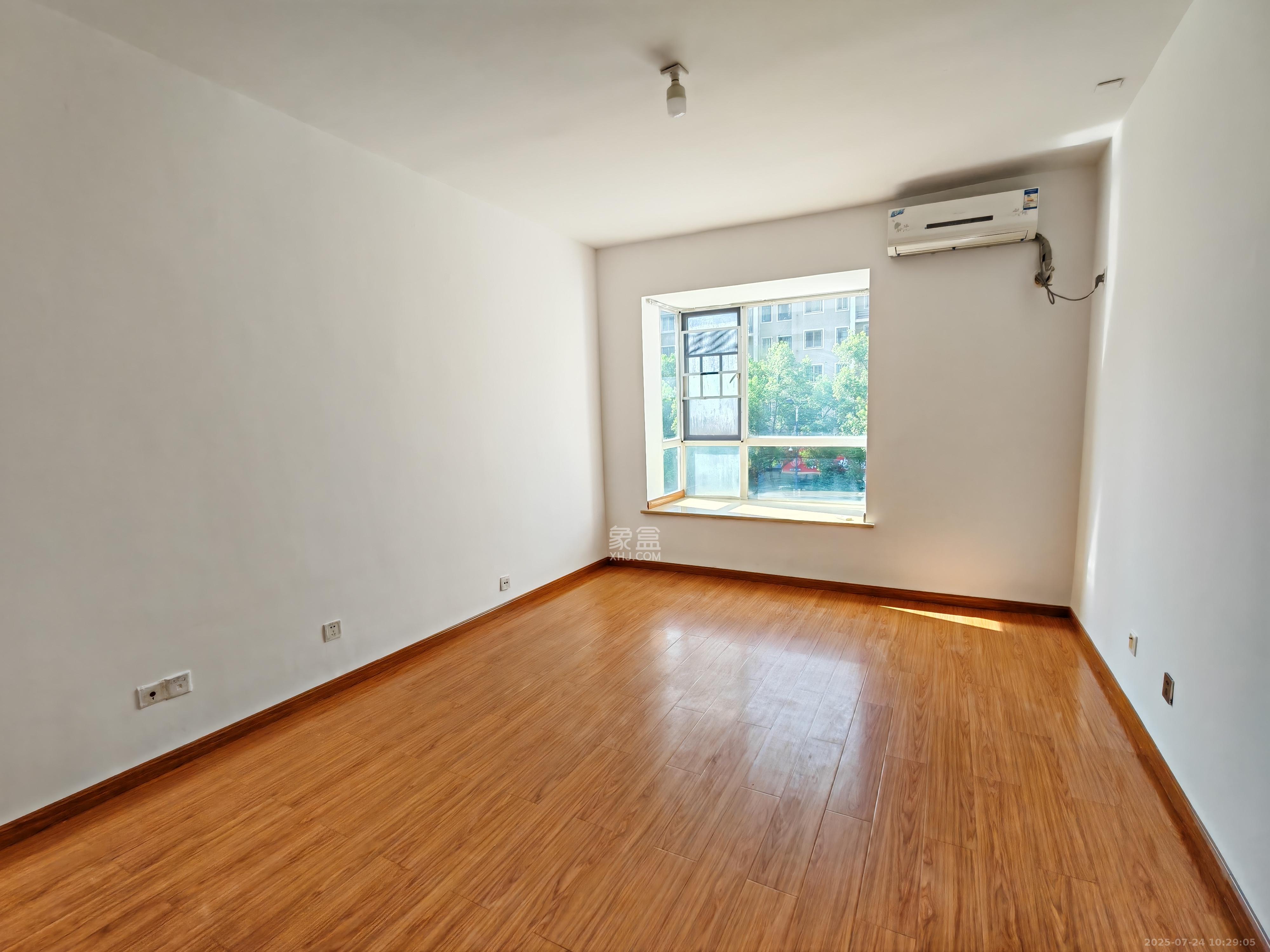 天鸿天府（天鸿中央大院）  3室2厅2卫    2800.0元/月室内图