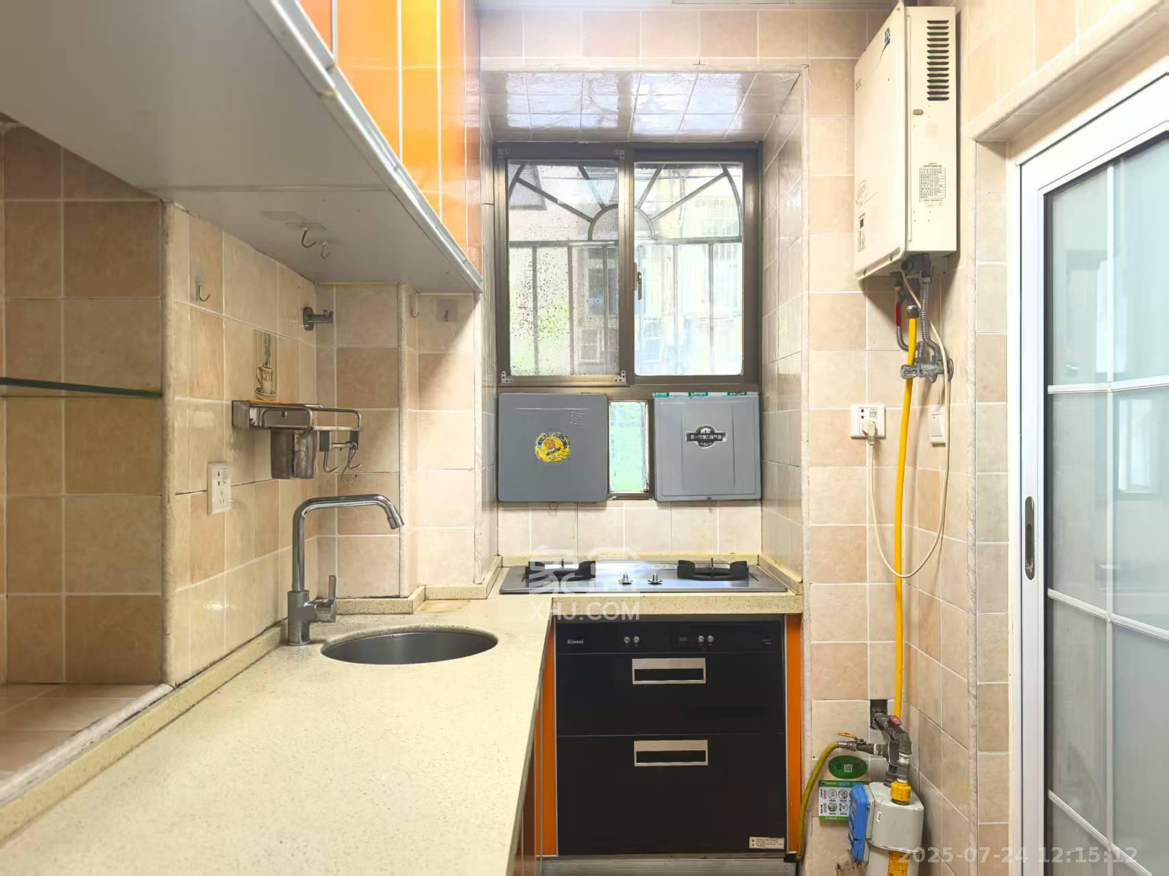 省水院宿舍 2室2厅1卫 2400.0元/月 省水院宿舍 2室2厅1卫 2400.0元/月室内图