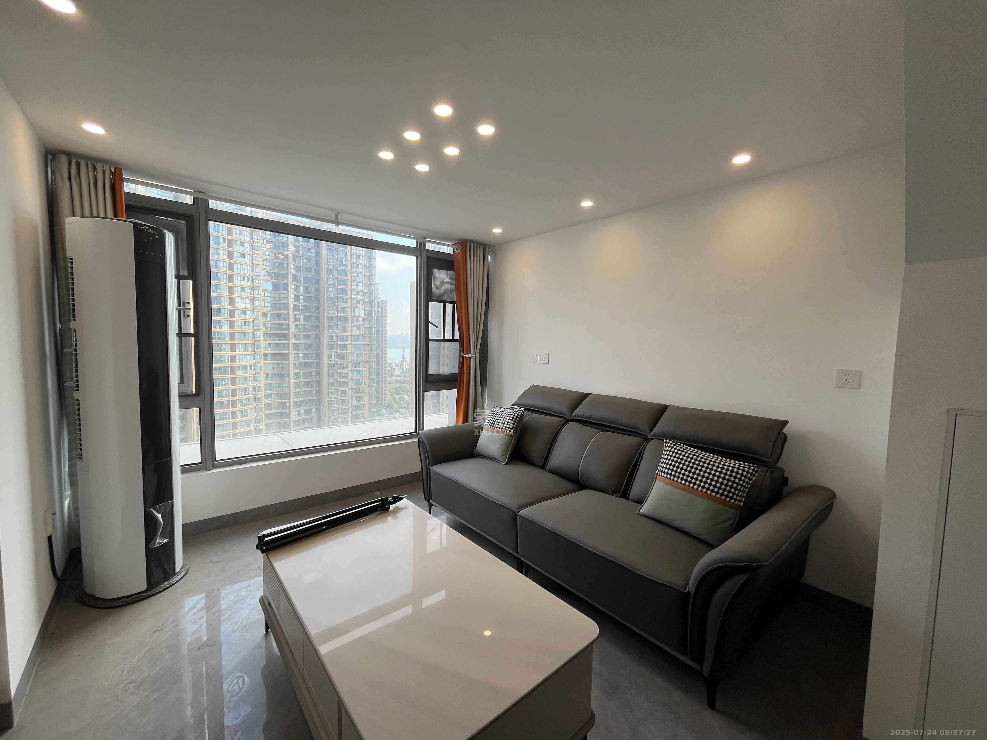 保利天禧EF区  2室1厅1卫    2600.0元/月 保利天禧EF区  2室1厅1卫    2600.0元/月