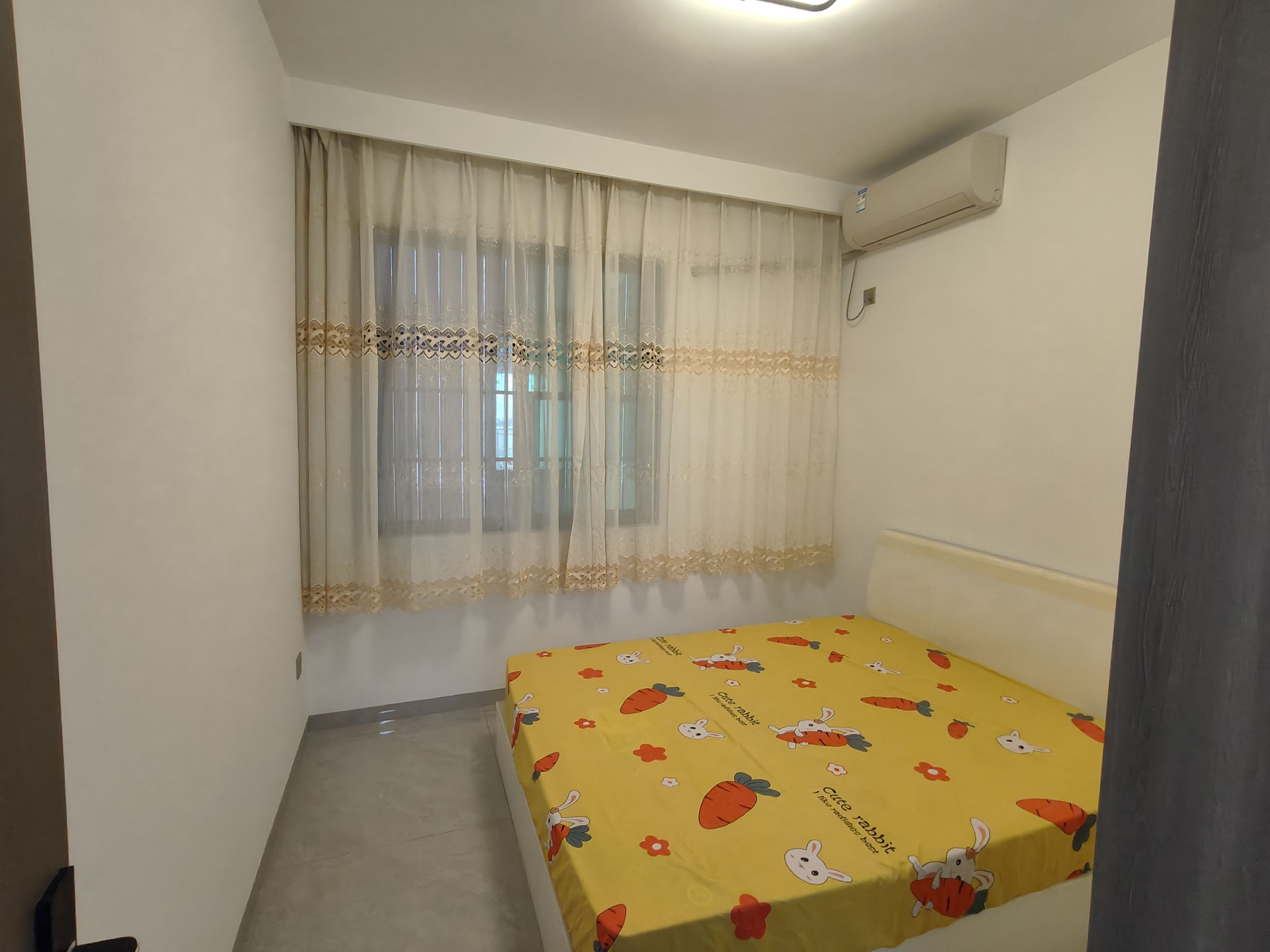 长湖新村 1室1厅1卫 1800.0元/月 长湖新村 1室1厅1卫 1800.0元/月室内图