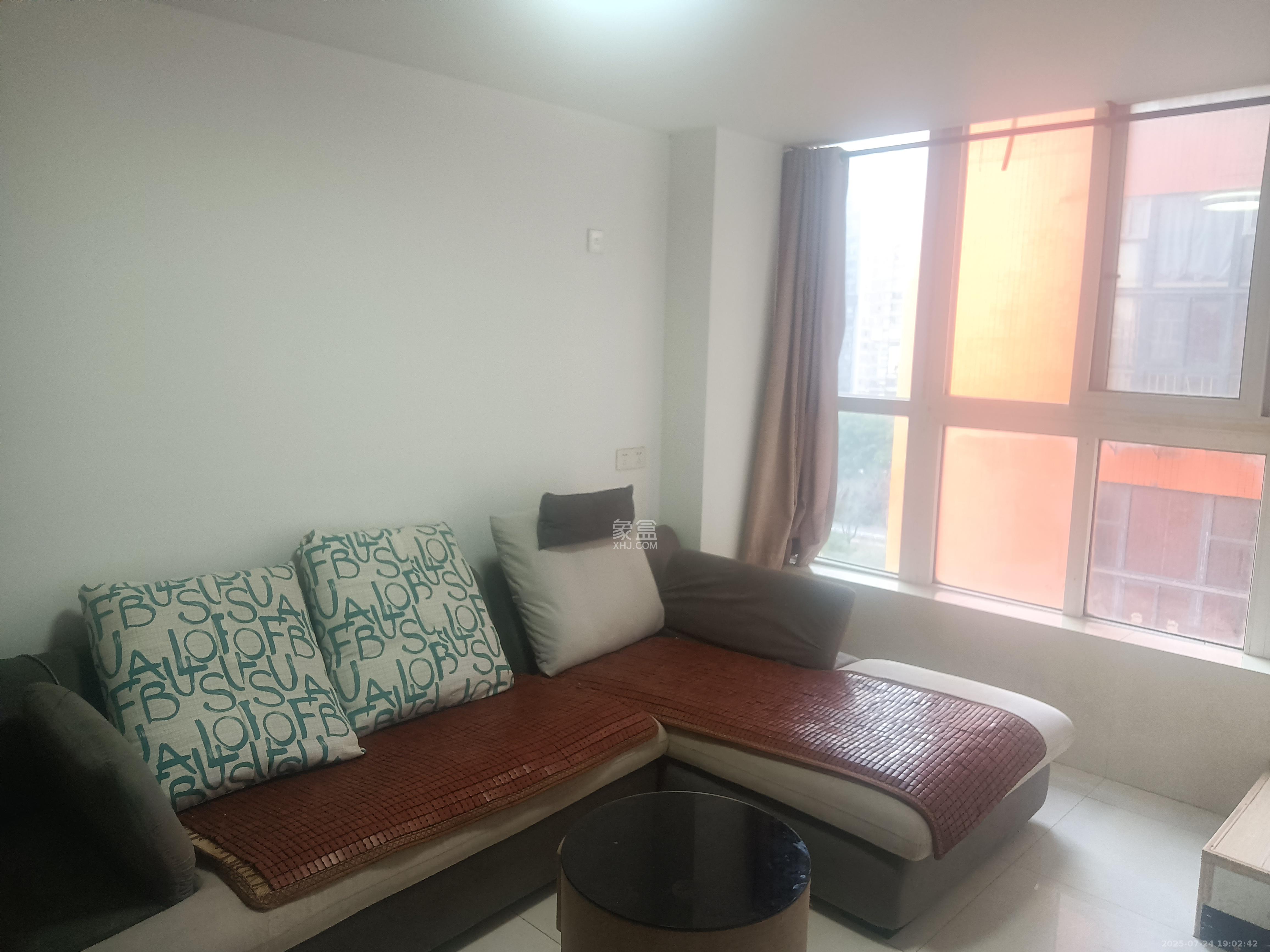 他城(天鸿时代公寓) 1室1厅1卫 1400.0元/月 他城(天鸿时代公寓) 1室1厅1卫 1400.0元/月室内图