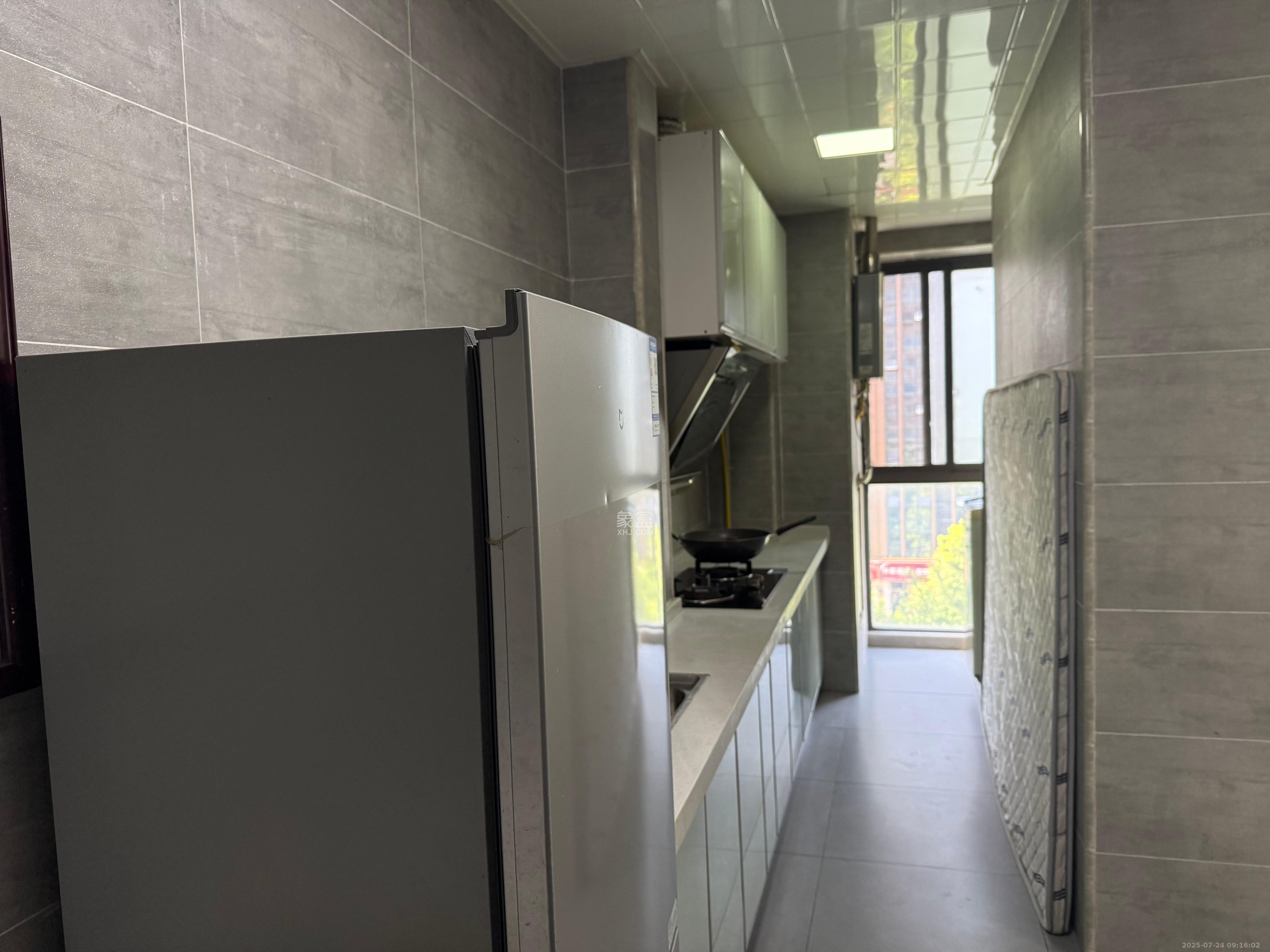 第六都(陆都小区) 1室1厅1卫 2100.0元/月 第六都(陆都小区) 1室1厅1卫 2100.0元/月室内图