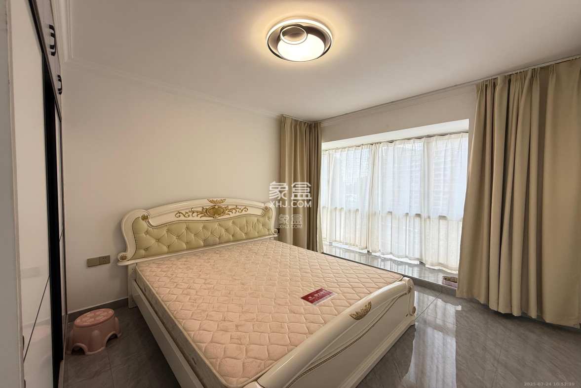 海洋半岛(月珑湾)  3室2厅2卫    3000.0元/月 海洋半岛(月珑湾)  3室2厅2卫    3000.0元/月室内图