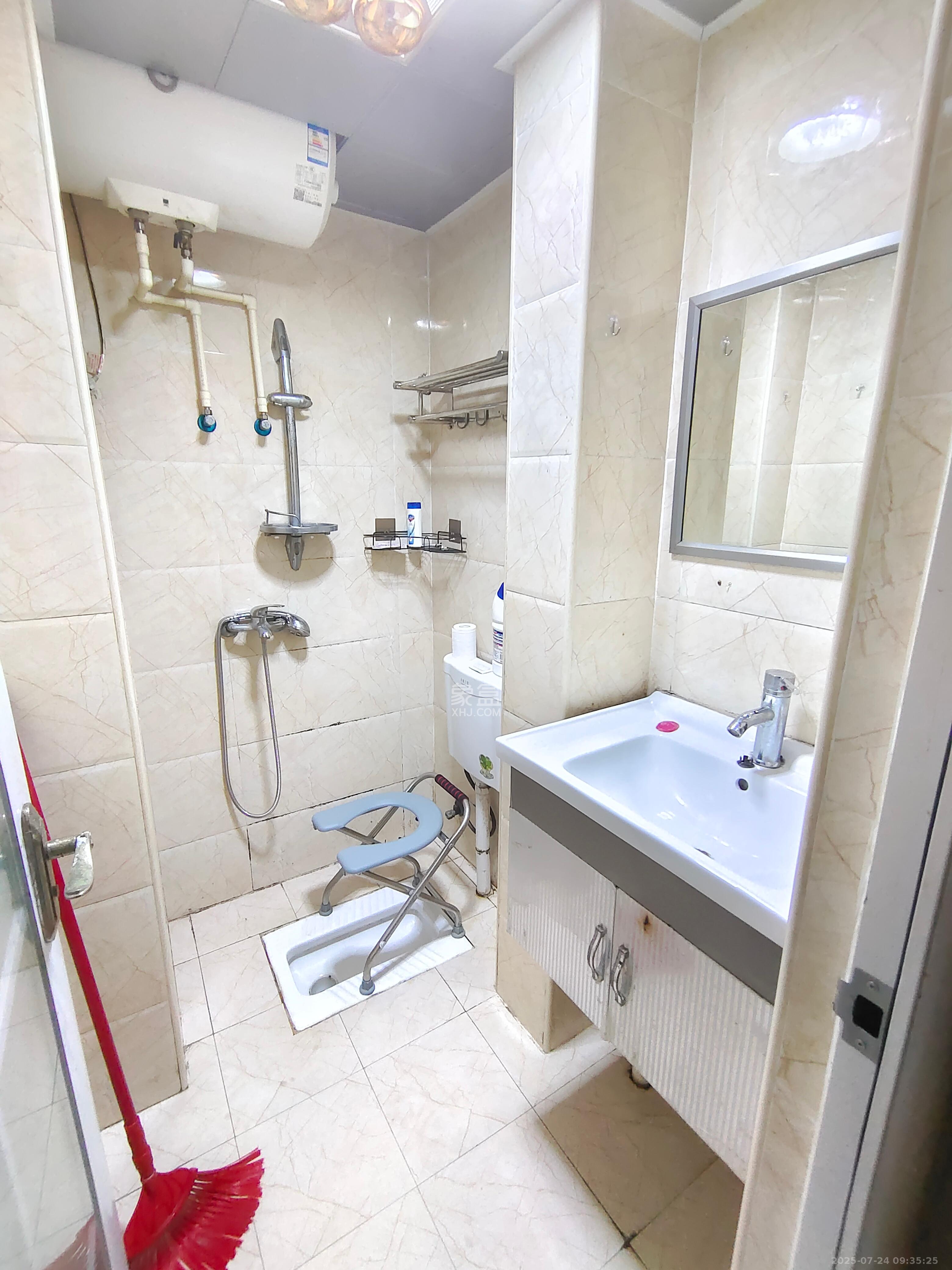 绿地公馆(绿地名邸) 1室1厅1卫 1200.0元/月 绿地公馆(绿地名邸) 1室1厅1卫 1200.0元/月室内图