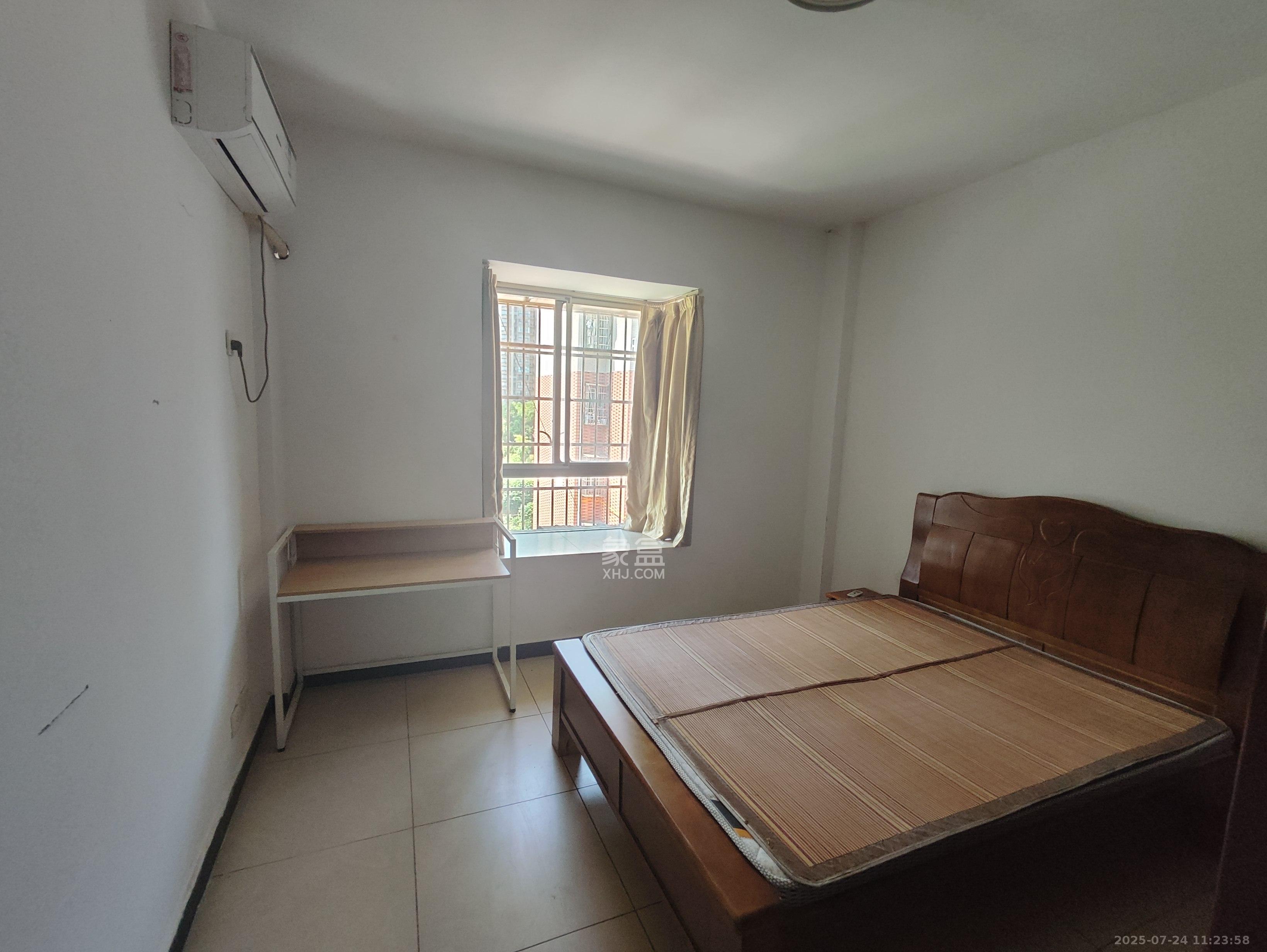 西龙苑安置小区(西垅苑小区) 1室0厅0卫 1300.0元/月 西龙苑安置小区(西垅苑小区) 1室0厅0卫 1300.0元/月室内图