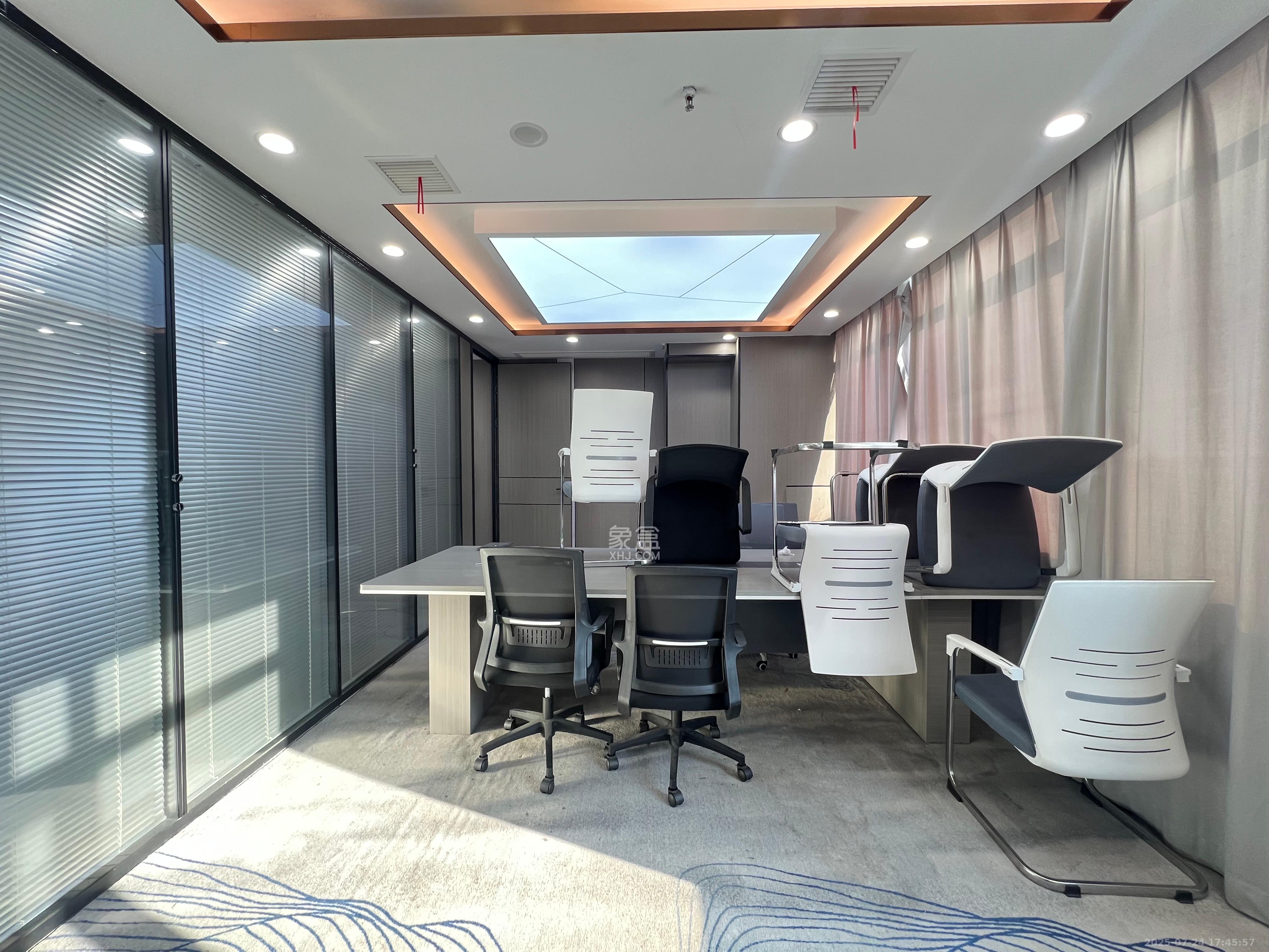 奥克斯广场   270.0㎡      15000.0元/月室内图