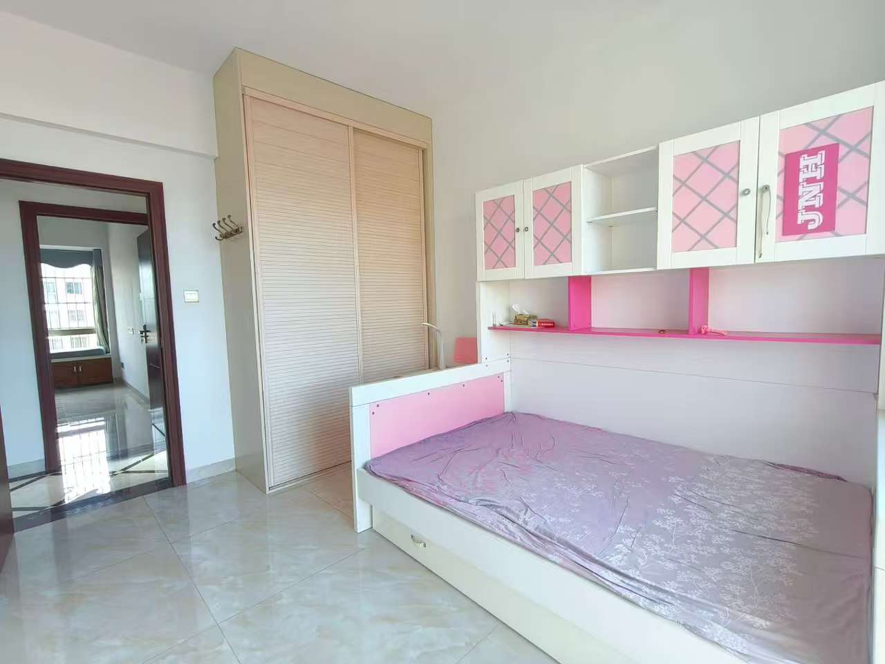 凤凰明珠  3室2厅2卫    155.0万 凤凰明珠  3室2厅2卫    155.0万室内图