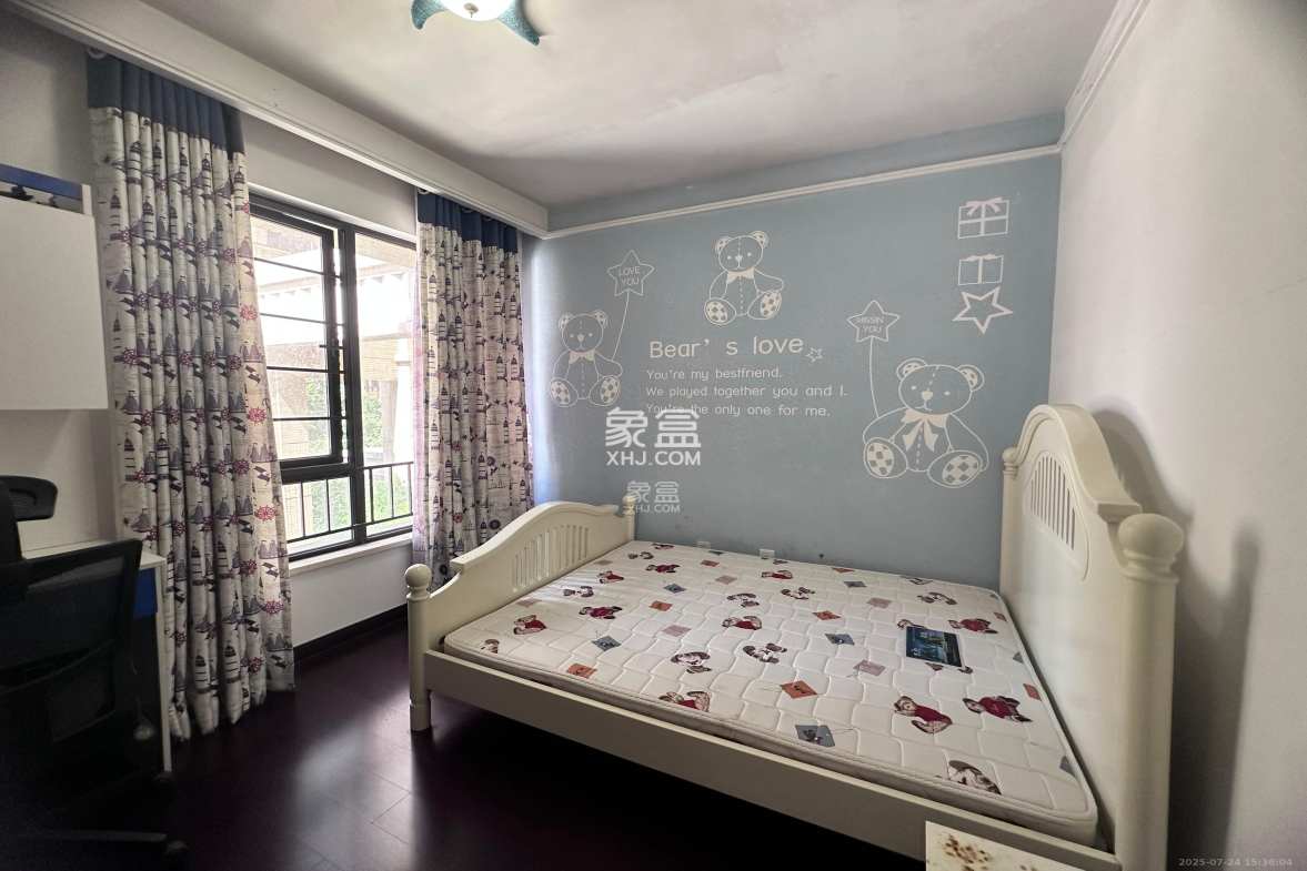 中海国际二期  3室2厅2卫    2200.0元/月 中海国际二期  3室2厅2卫    2200.0元/月室内图