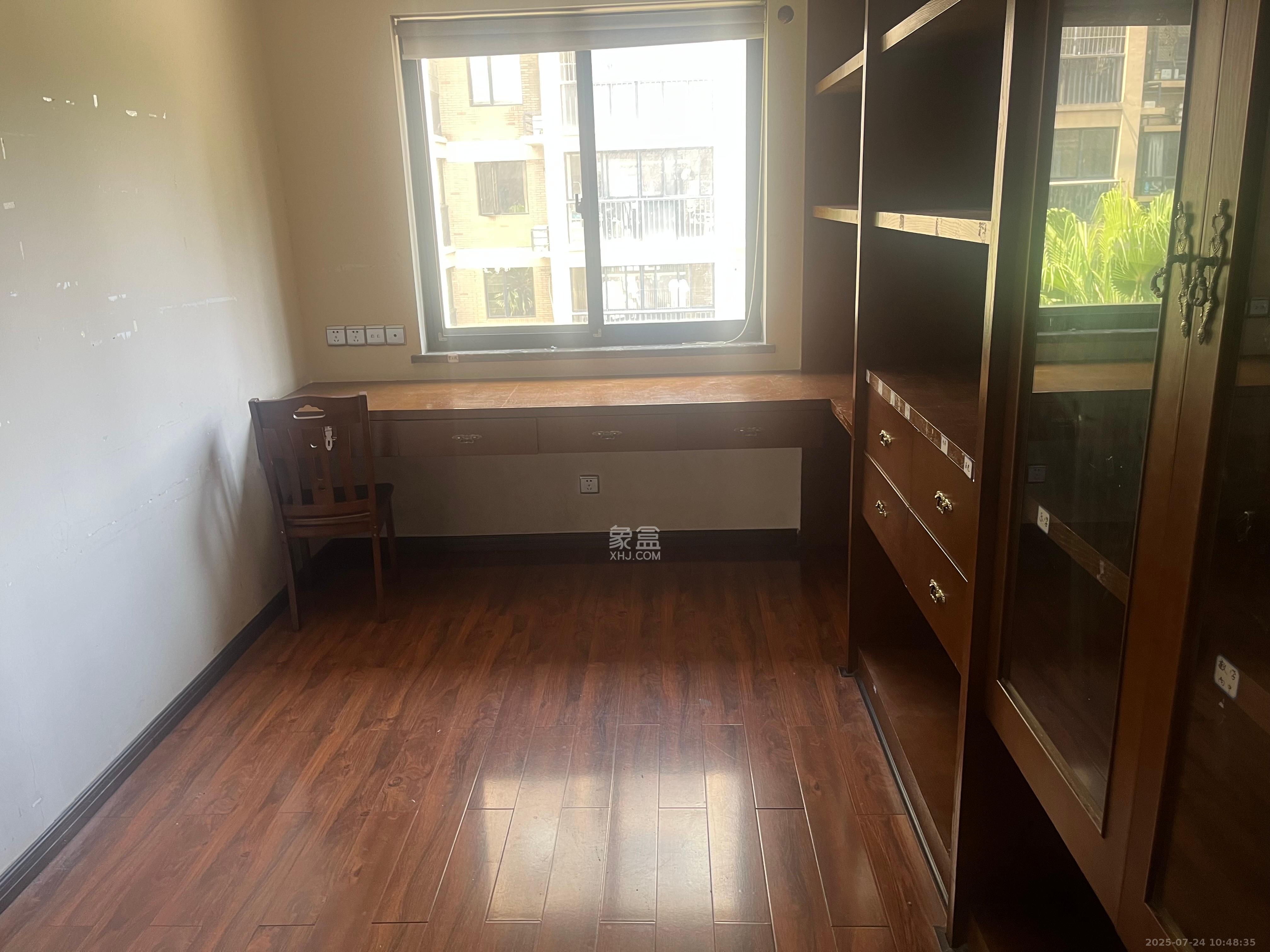 三江花中城 3室2厅2卫 3500.0元/月 三江花中城 3室2厅2卫 3500.0元/月室内图