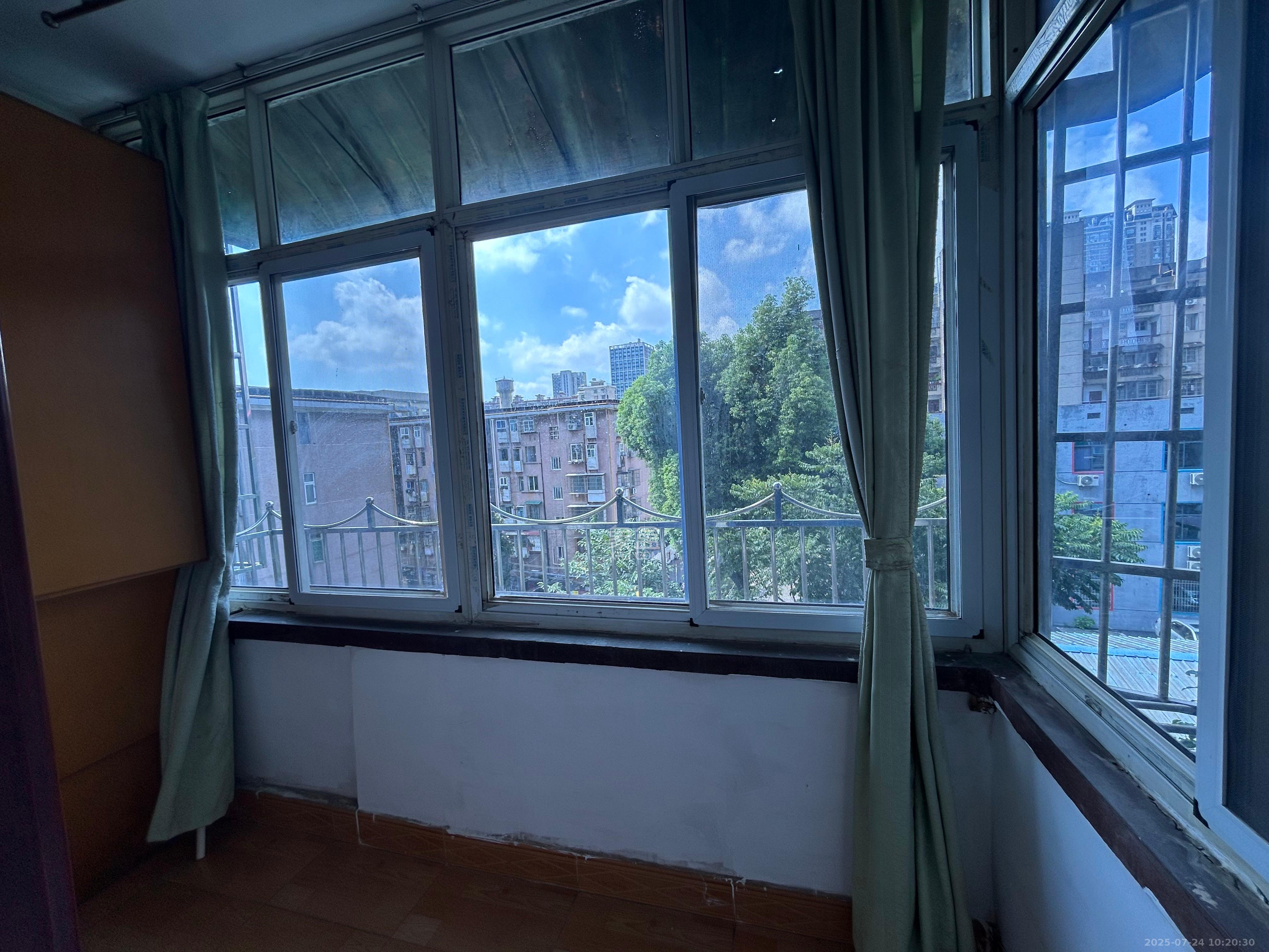 雨花区线材宿舍(莱特尔事业集团小区)  2室1厅1卫   1200.00元/月室内图