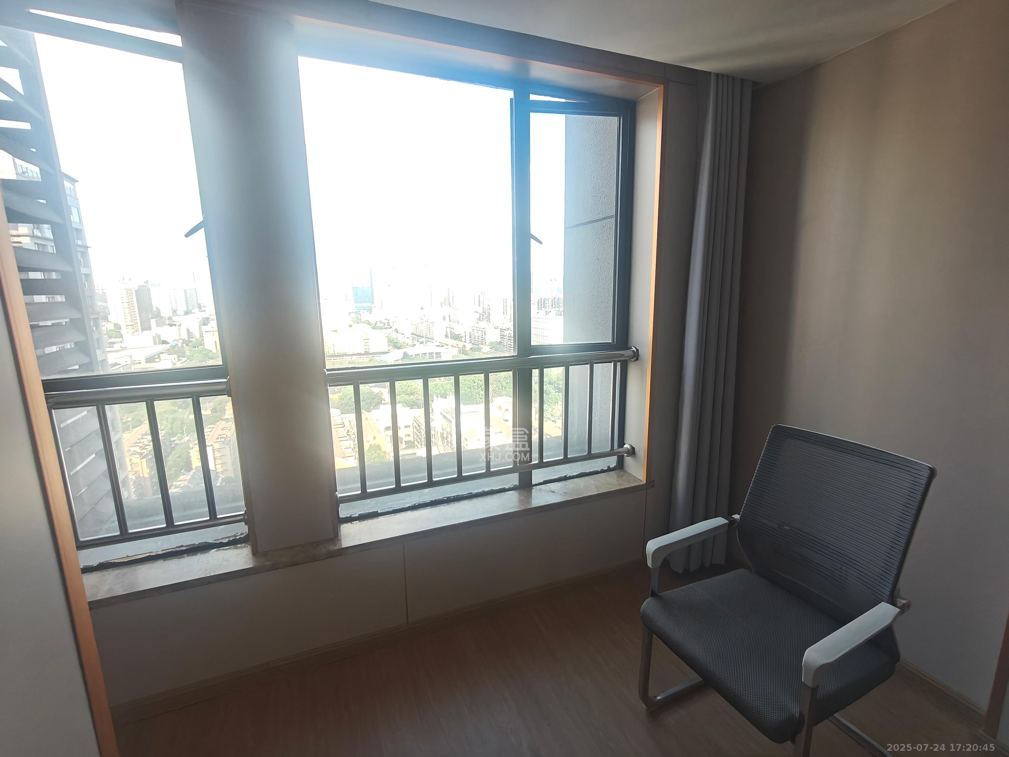 湘腾城市广场  1室1厅1卫    1600.0元/月 湘腾城市广场  1室1厅1卫    1600.0元/月室内图