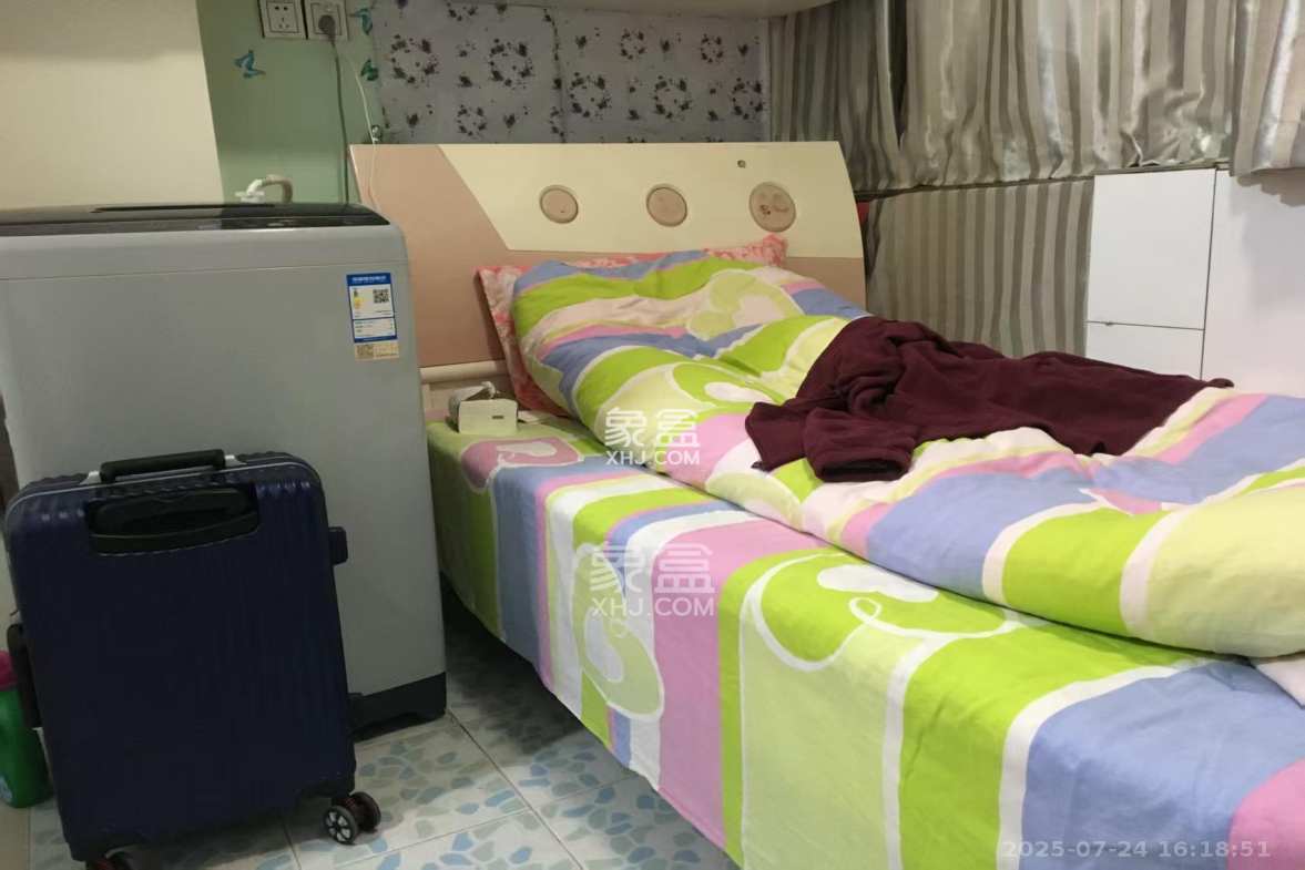 华府壹航线  1室1厅1卫    1600.0元/月 华府壹航线  1室1厅1卫    1600.0元/月室内图