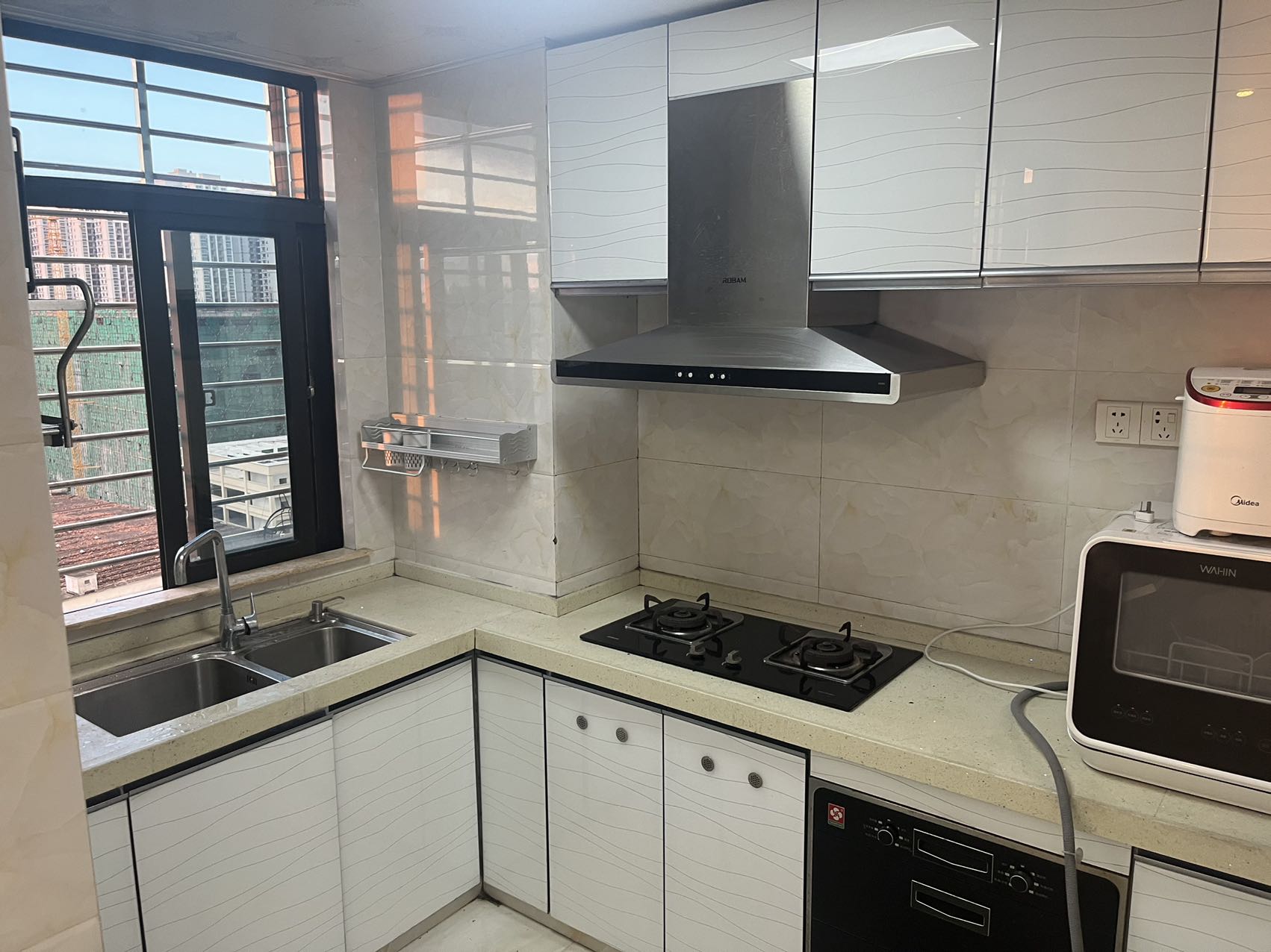 凤凰白龙新城 3室2厅2卫 142.0万 凤凰白龙新城 3室2厅2卫 142.0万室内图