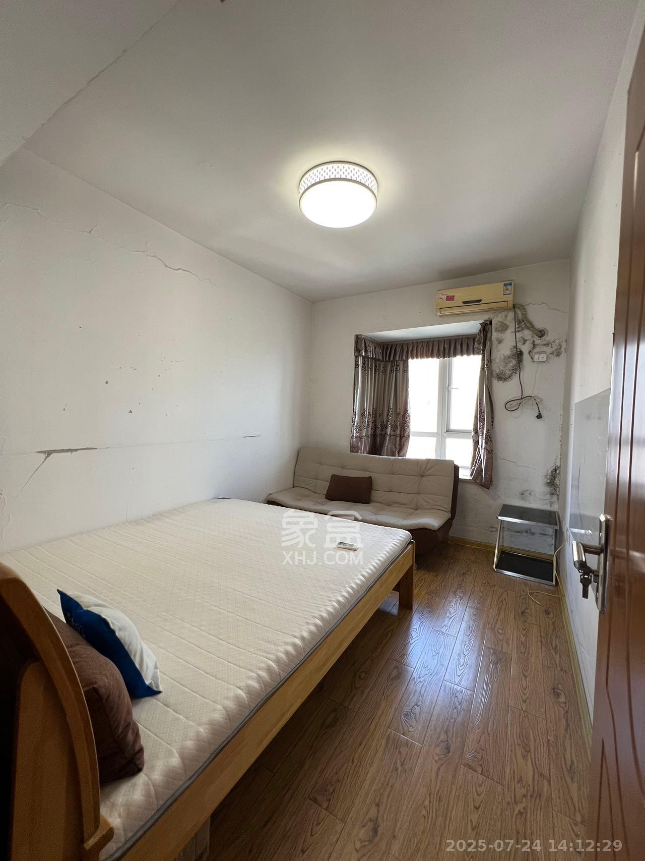 学府华庭  3室2厅1卫    2200.0元/月室内图