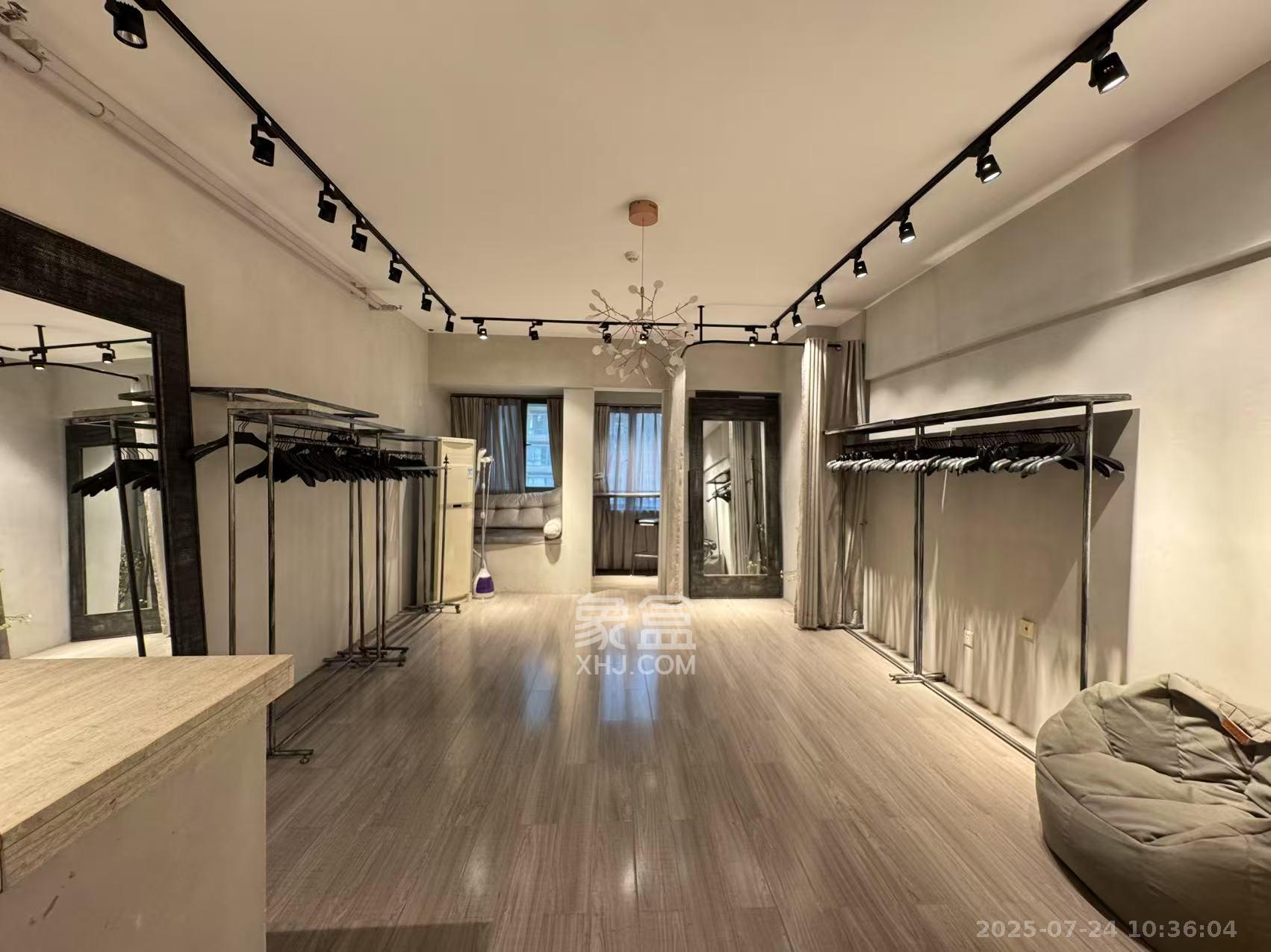 万博汇  1室1厅1卫    1600.0元/月 万博汇  1室1厅1卫    1600.0元/月室内图