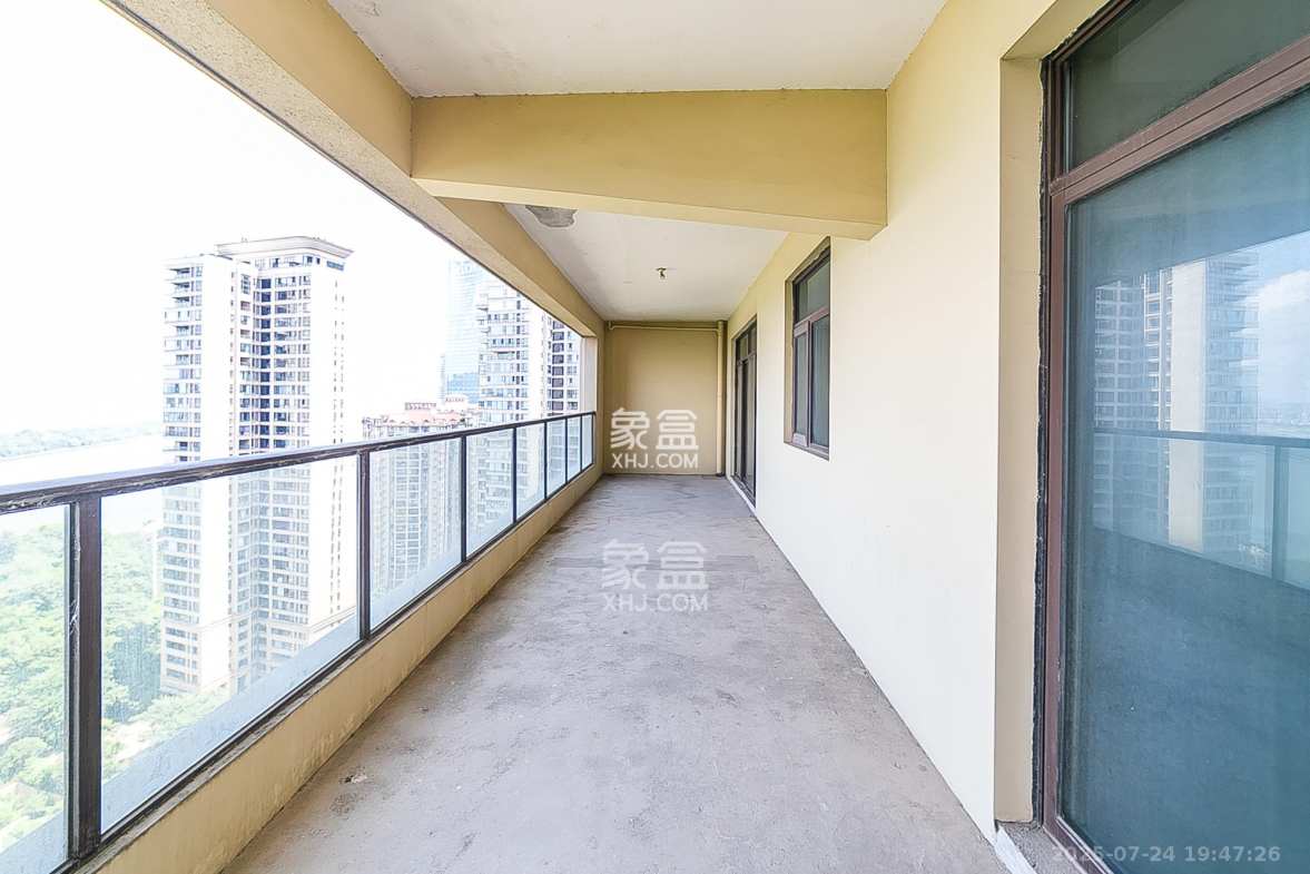 中建江山壹号  4室2厅2卫    750.0万 中建江山壹号  4室2厅2卫    750.0万阳台