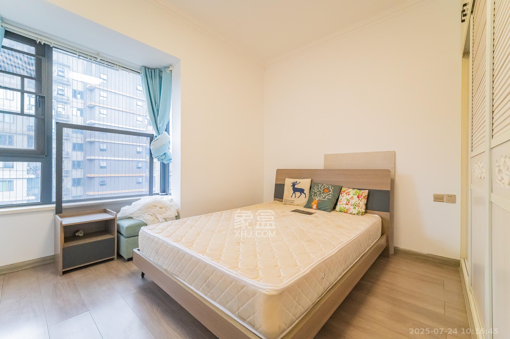 恒基凯旋门三期  3室2厅2卫    2700.0元/月 恒基凯旋门三期  3室2厅2卫    2700.0元/月室内图