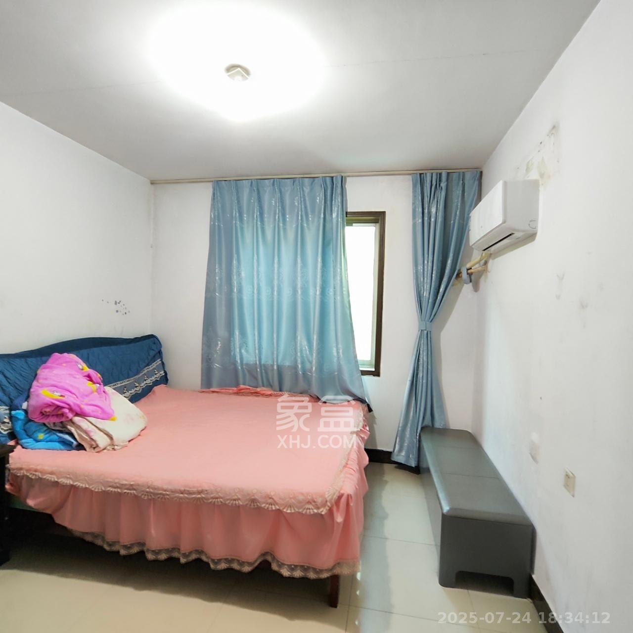 中南汽车世界  2室2厅1卫    1100.0元/月室内图