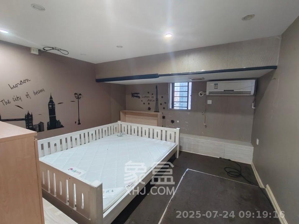 融圣国际 3室1厅1卫 2100.0元/月 融圣国际 3室1厅1卫 2100.0元/月室内图