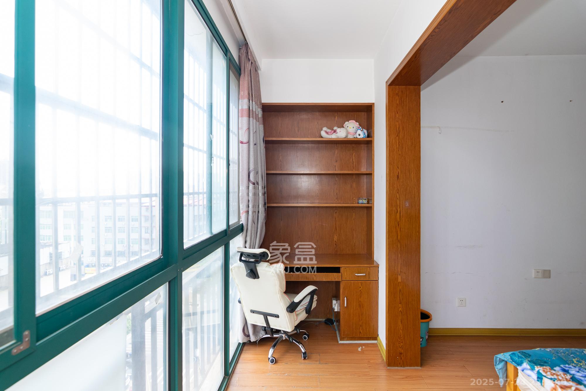 瑞凯景城苑(一、二期)  2室1厅1卫    45.0万 瑞凯景城苑(一、二期)  2室1厅1卫    45.0万阳台