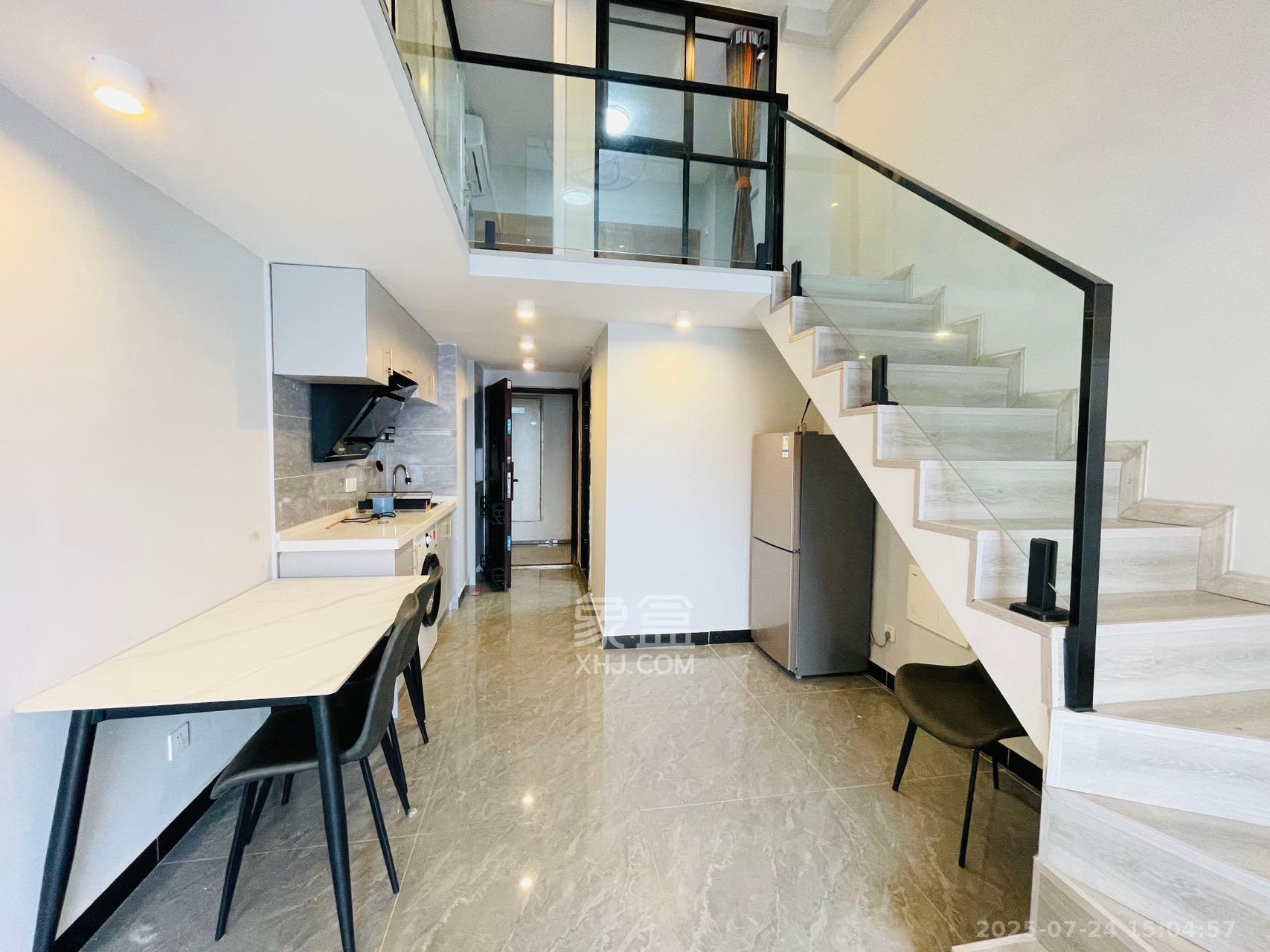 万润时光里 2室1厅1卫 2800.0元/月 万润时光里 2室1厅1卫 2800.0元/月室内图