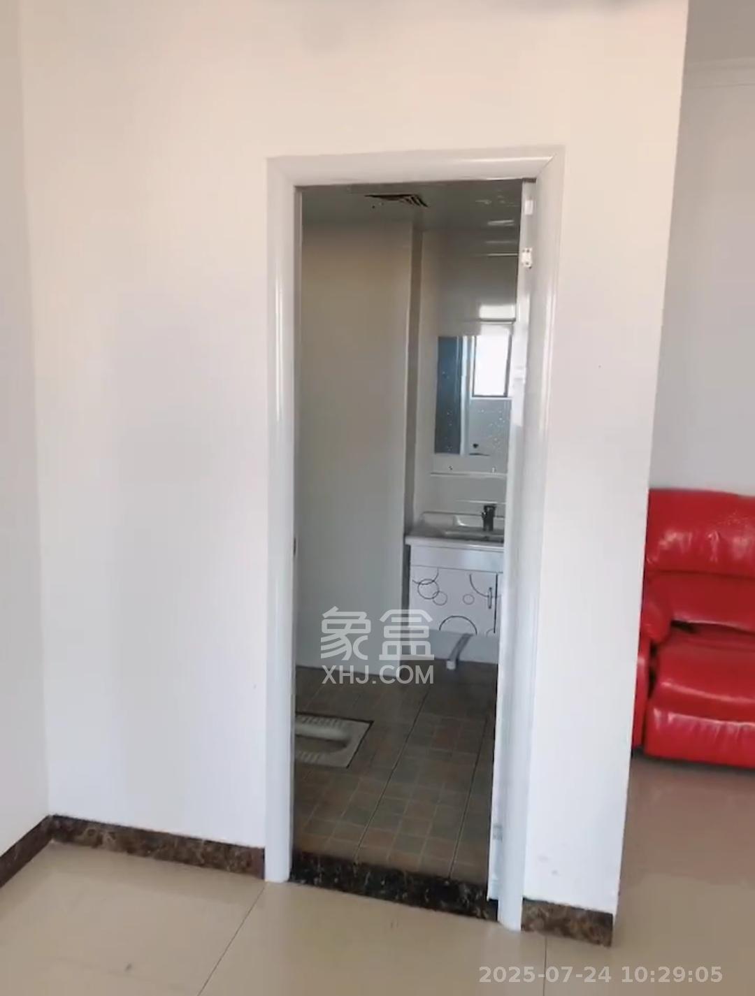 长房中庭国际（东郡华蓉广场）  1室1厅1卫    3200.0元/月室内图