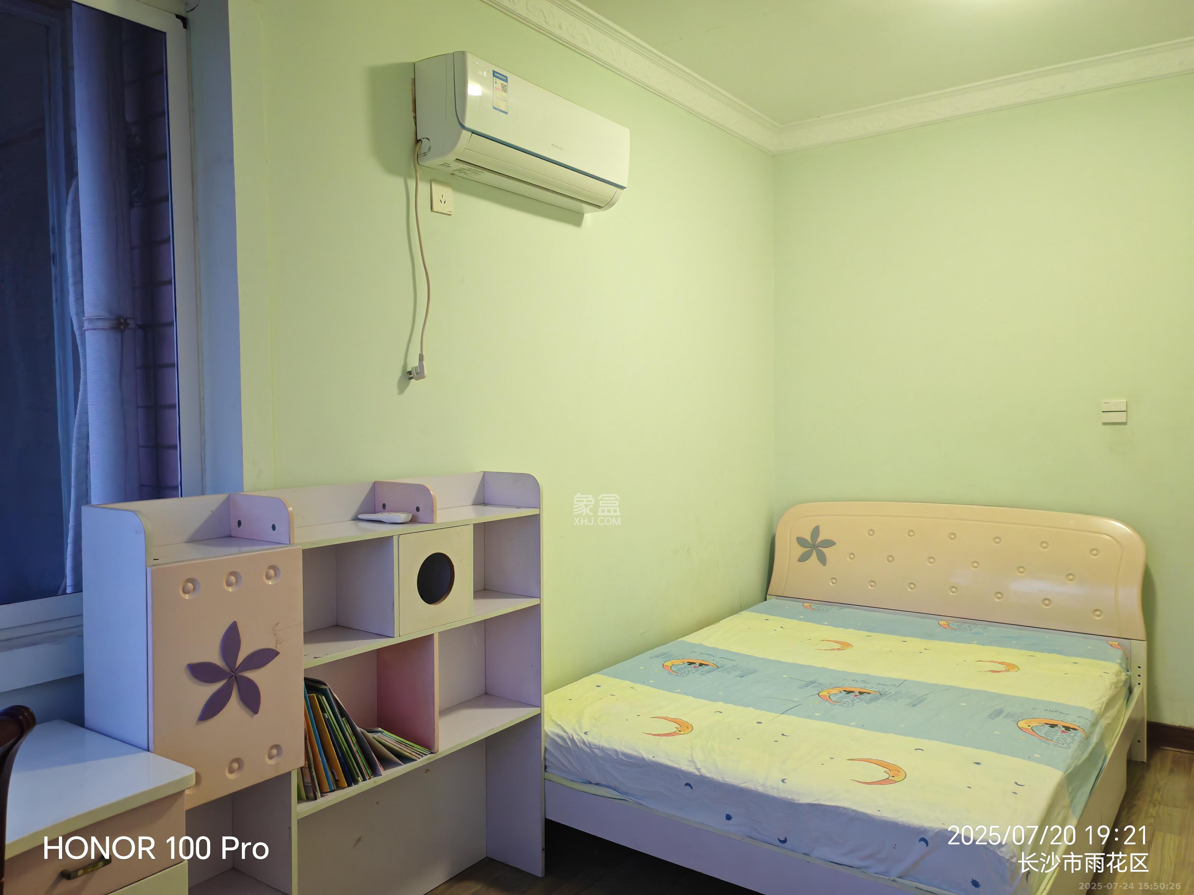 鑫天花园 4室2厅2卫 2600.0元/月 鑫天花园 4室2厅2卫 2600.0元/月室内图