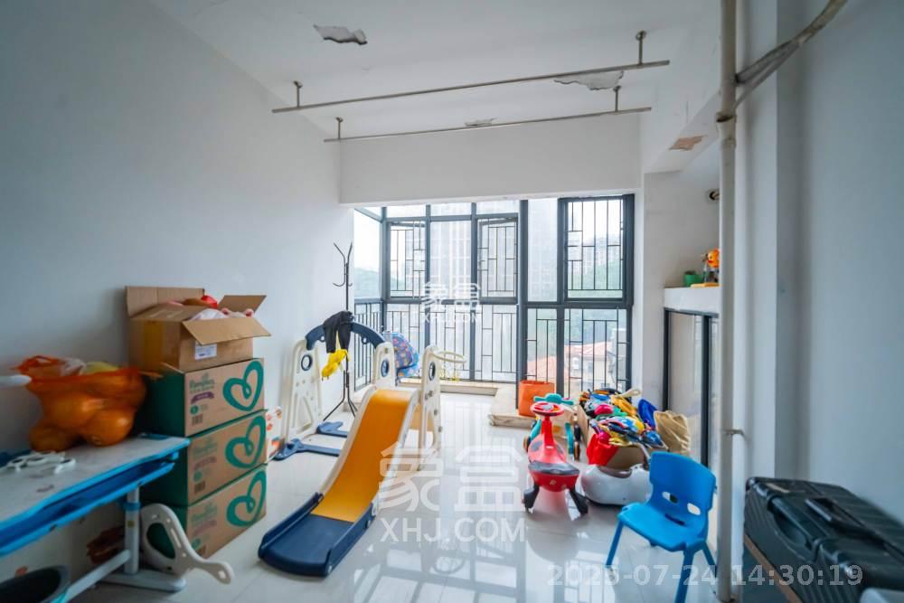 中城丽景香山园  3室2厅1卫    2600.0元/月室内图