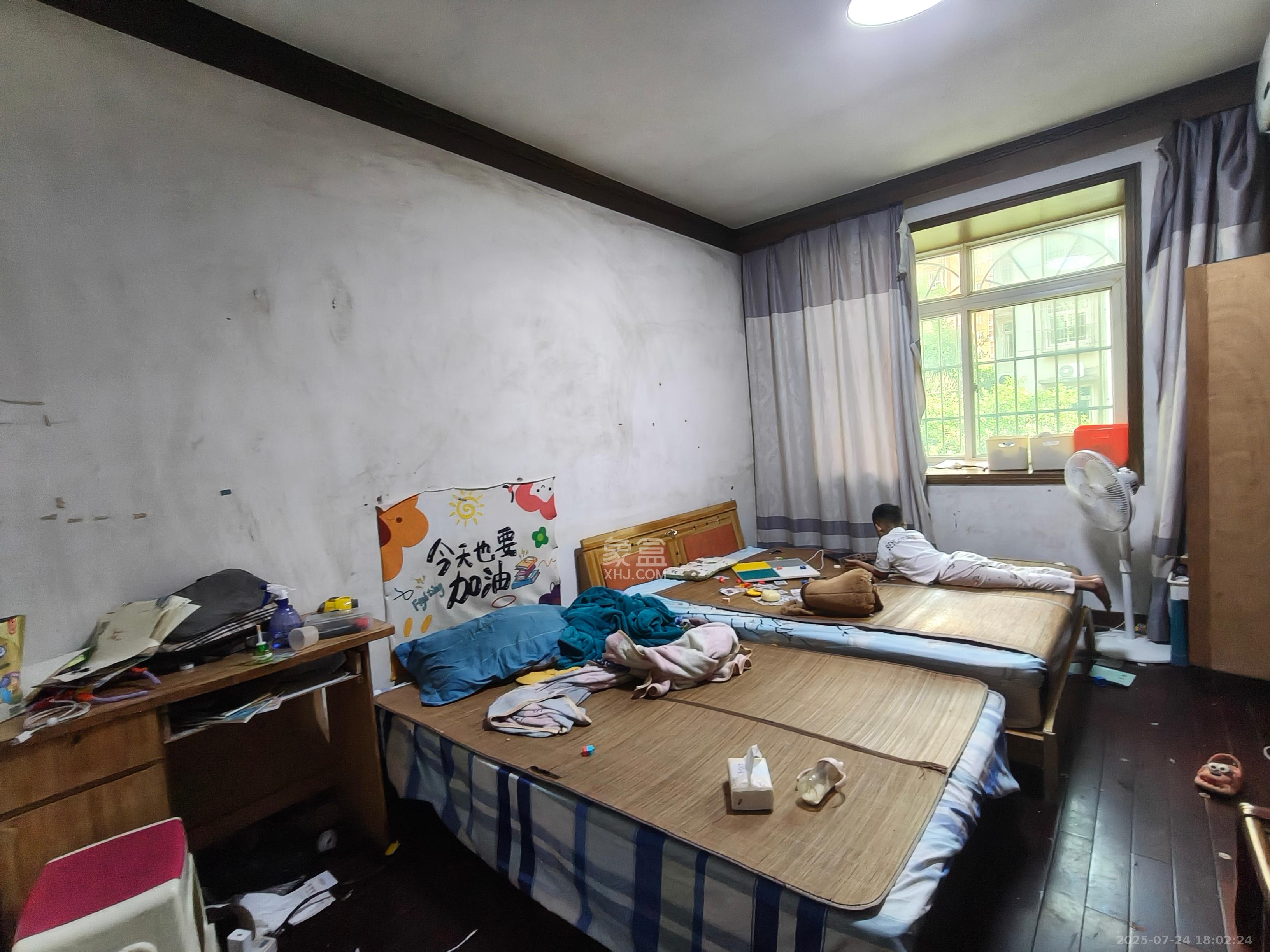 欣安小区  2室2厅1卫    1400.0元/月室内图