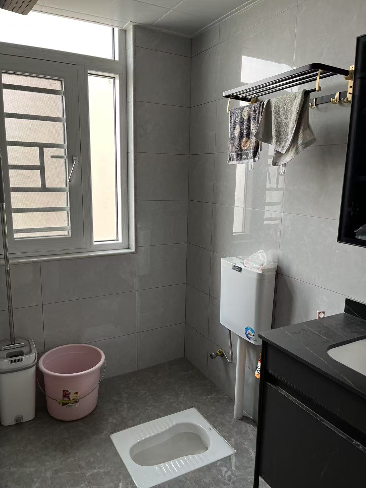 金湾家园(金湾嘉园) 4室2厅2卫 89.8万 金湾家园(金湾嘉园) 4室2厅2卫 89.8万室内图