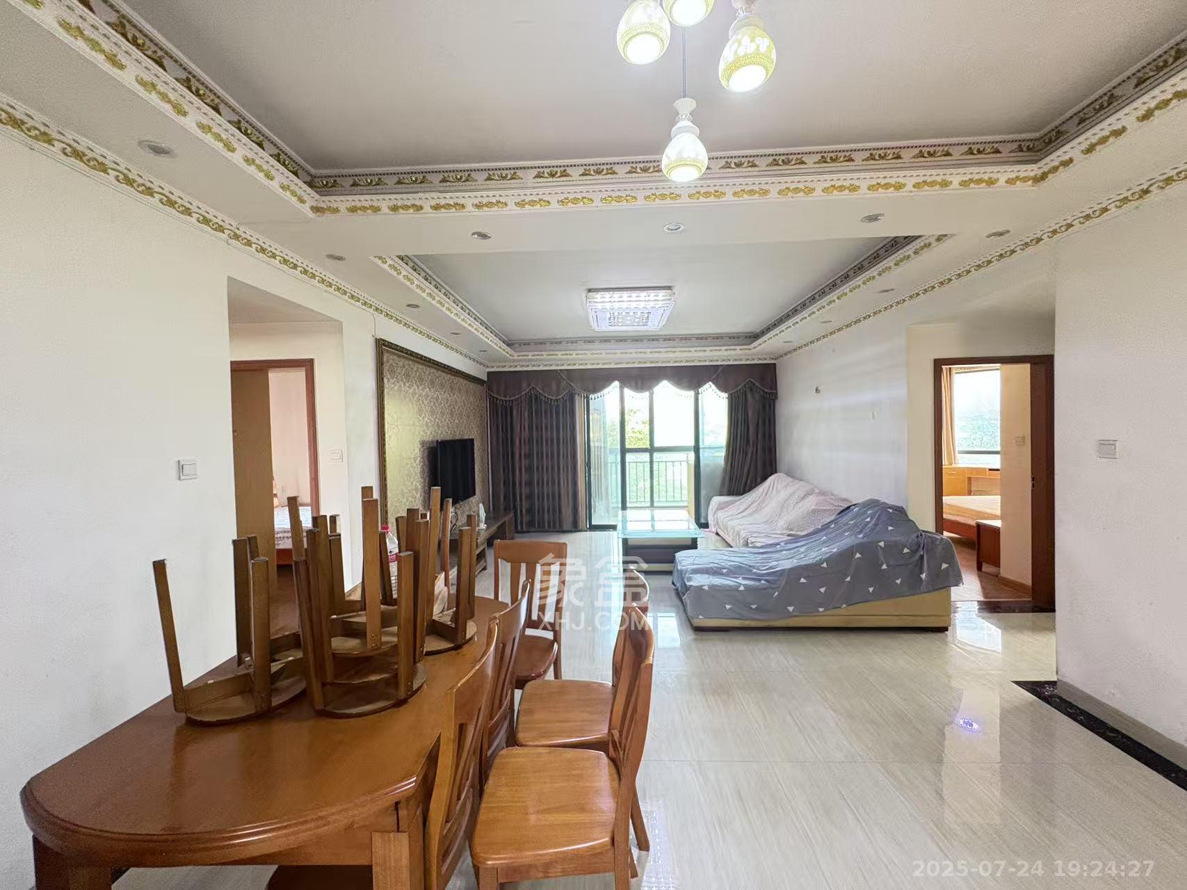 麓谷公馆(涉外国际公馆)  4室2厅2卫    2800.0元/月 麓谷公馆(涉外国际公馆)  4室2厅2卫    2800.0元/月