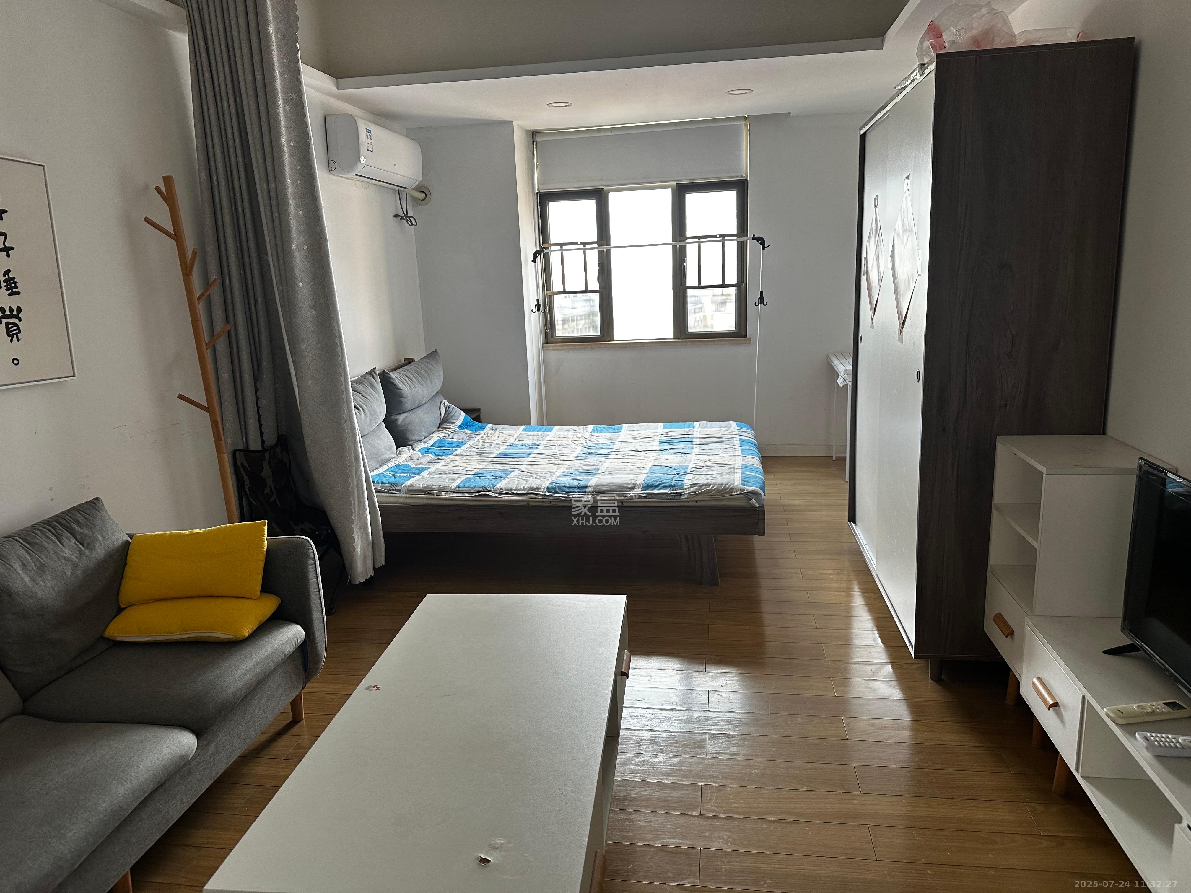 米兰春天  1室1厅1卫    1200.0元/月 米兰春天  1室1厅1卫    1200.0元/月