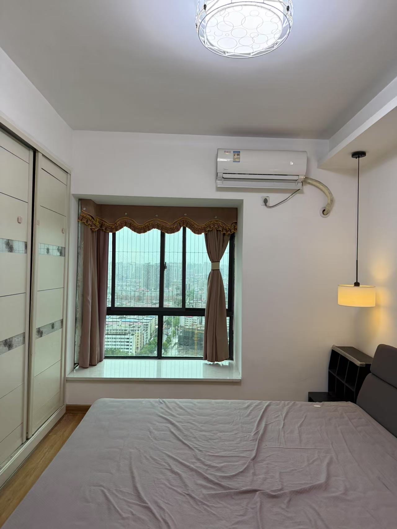 水映豪廷(一,二,三期) 3室2厅2卫 2180.0元/月 水映豪廷(一,二,三期) 3室2厅2卫 2180.0元/月室内图