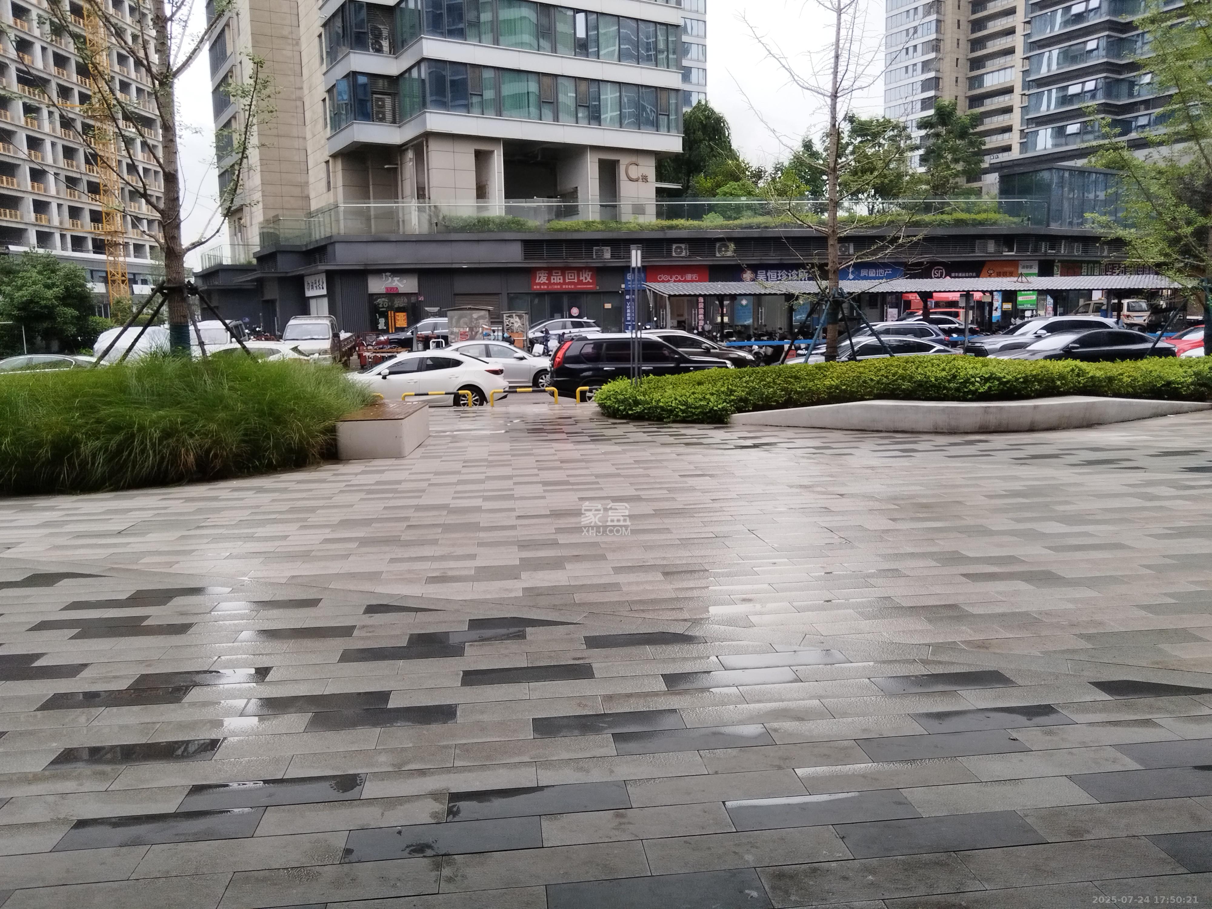 复地滨江金融中心   45.0㎡      6800.0元/月室内图