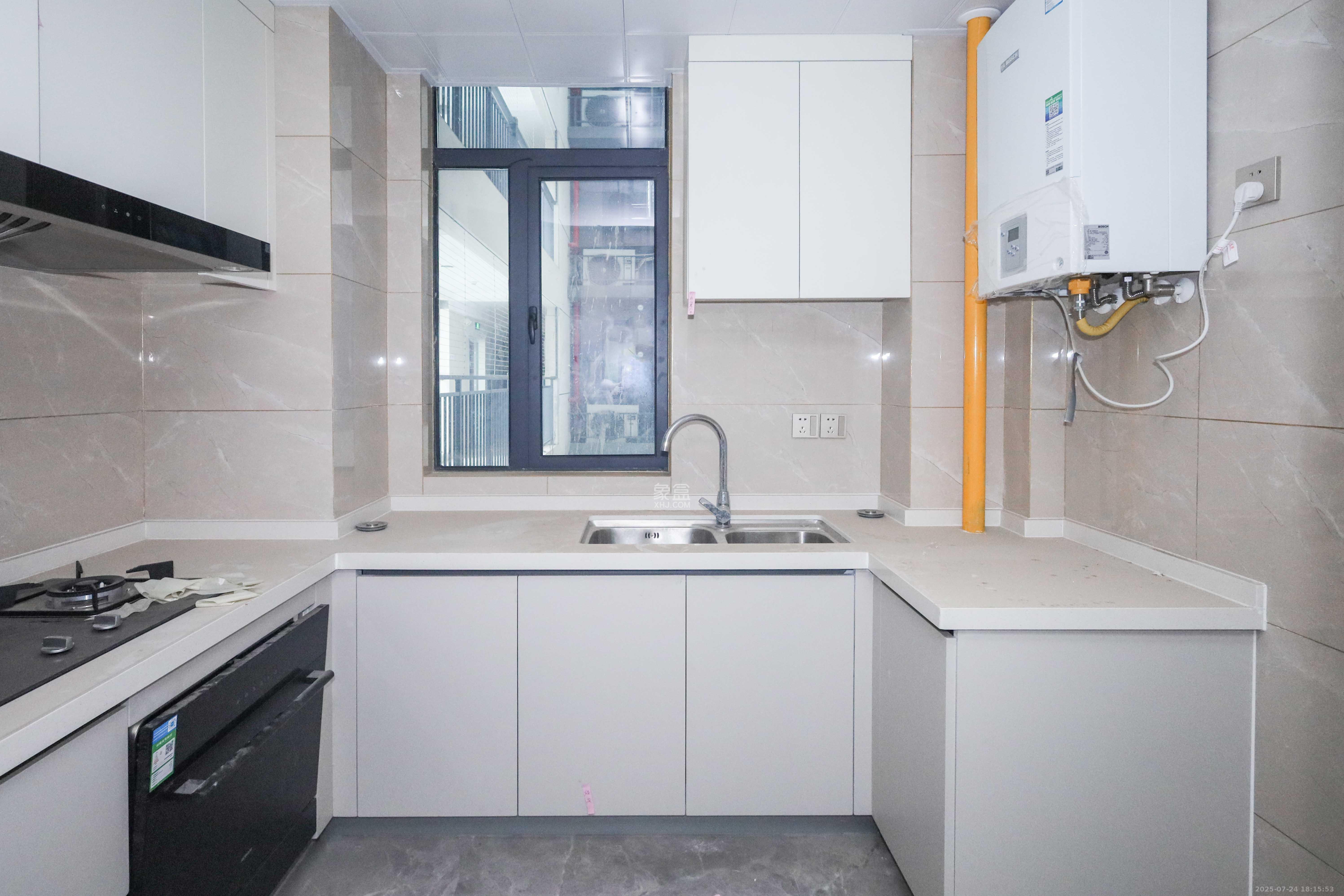 梅溪枫林  3室1厅1卫    108.0万 梅溪枫林  3室1厅1卫    108.0万厨房