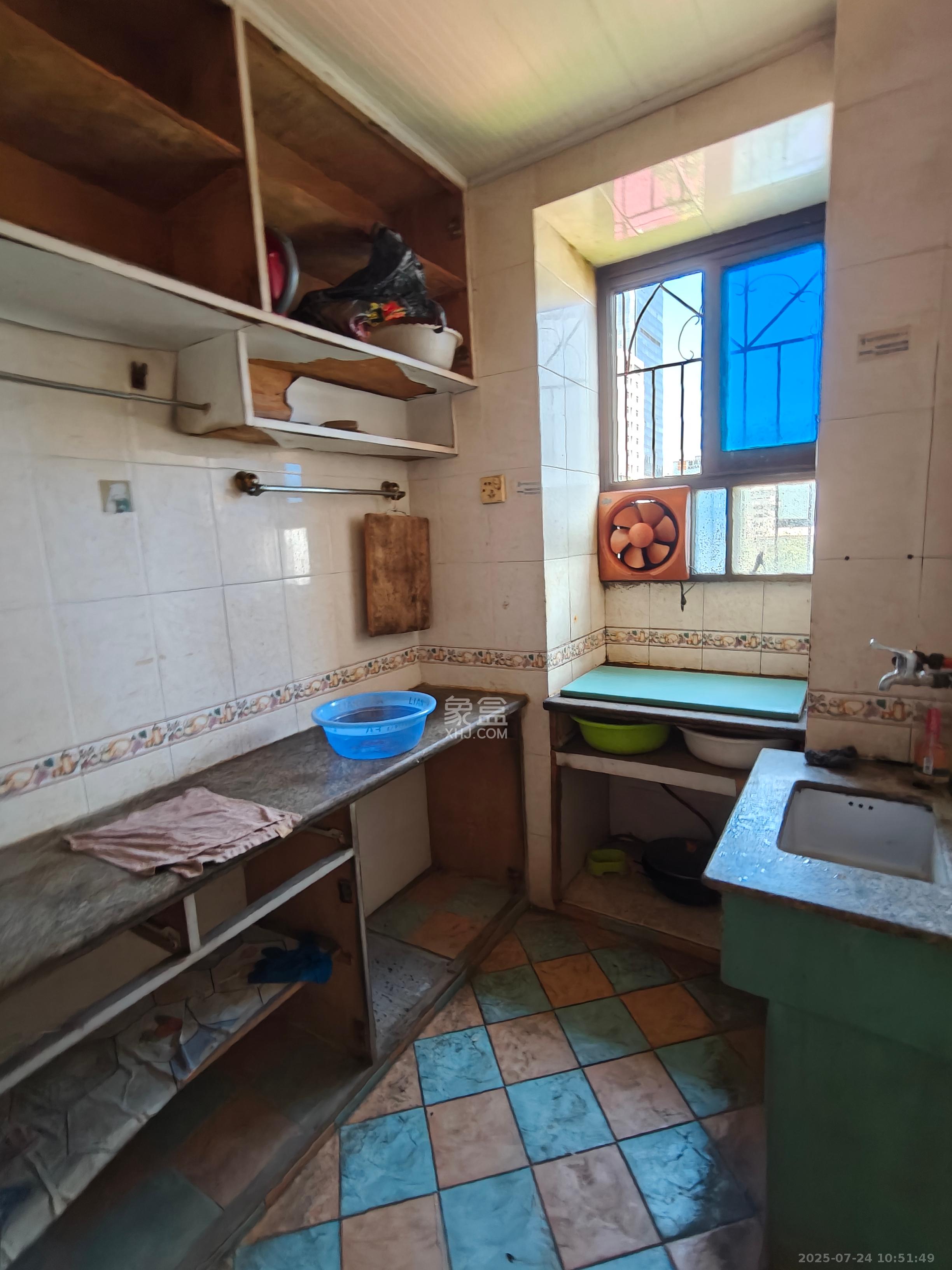 向韶村 2室1厅1卫 1500.0元/月 向韶村 2室1厅1卫 1500.0元/月室内图