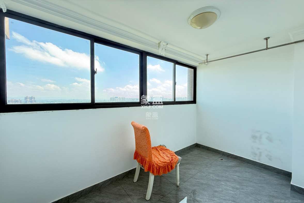 海洋半岛(月珑湾)  3室2厅2卫    3000.0元/月 海洋半岛(月珑湾)  3室2厅2卫    3000.0元/月室内图