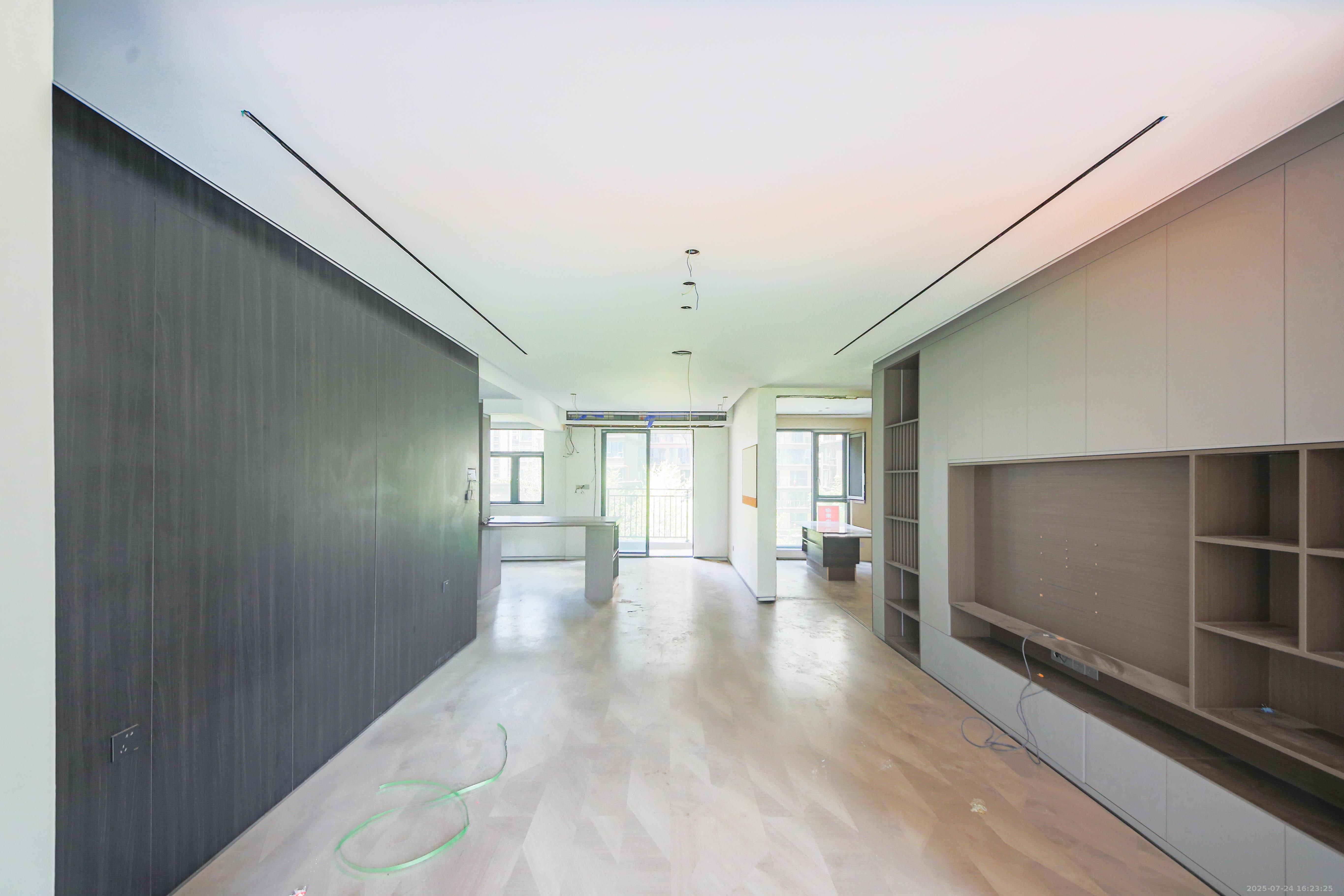 中建钰和城  4室2厅2卫   198.00万