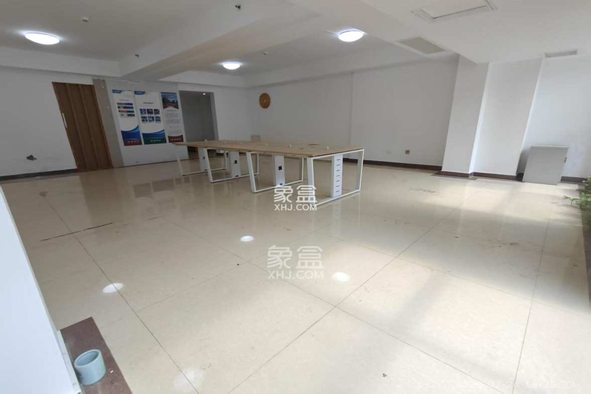 东塘瑞府 1室1厅1卫 2800.0元/月 东塘瑞府 1室1厅1卫 2800.0元/月室内图