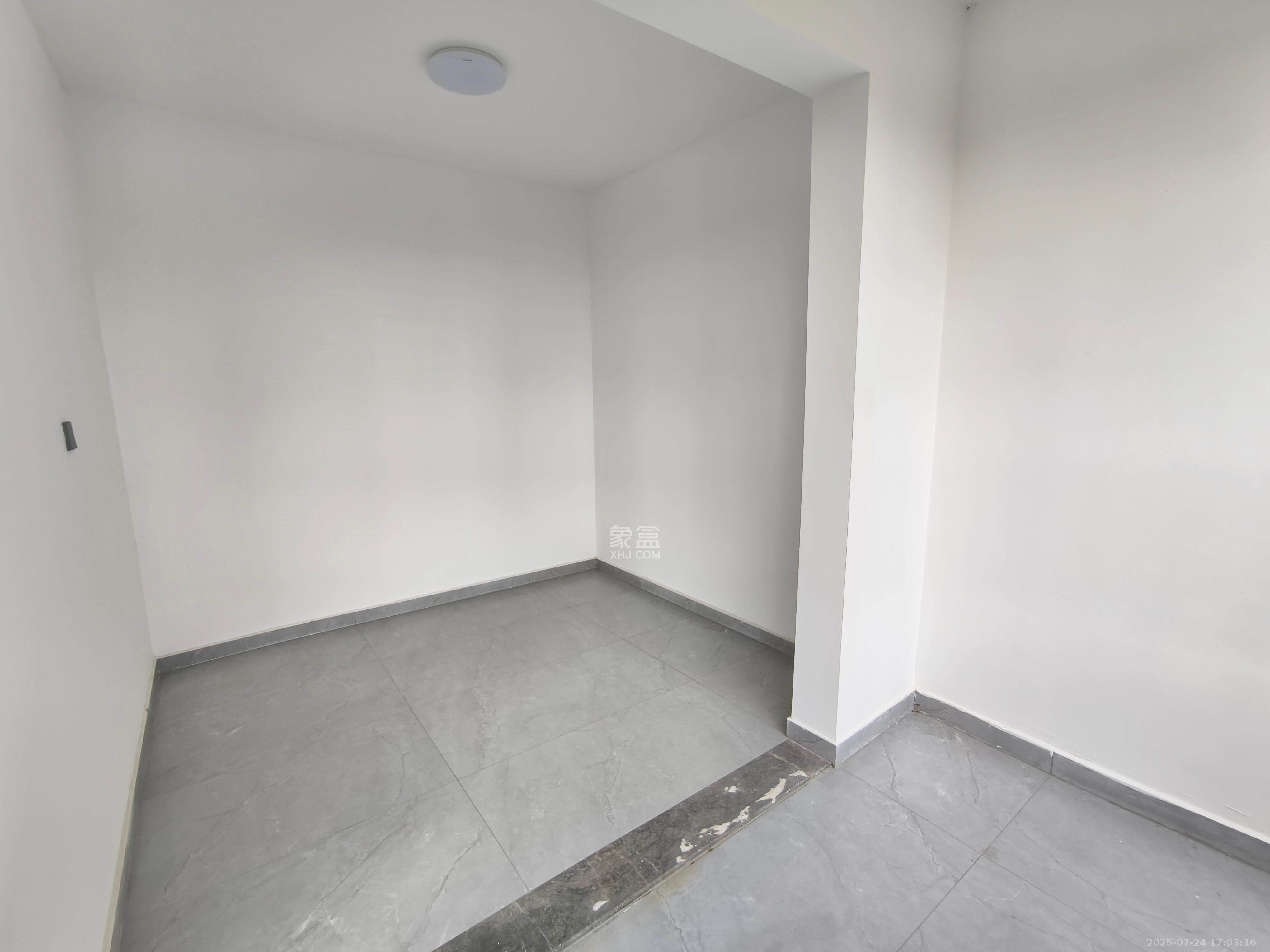 中欣楚天御府B区观澜 3室2厅2卫 4500.0元/月 中欣楚天御府B区观澜 3室2厅2卫 4500.0元/月室内图