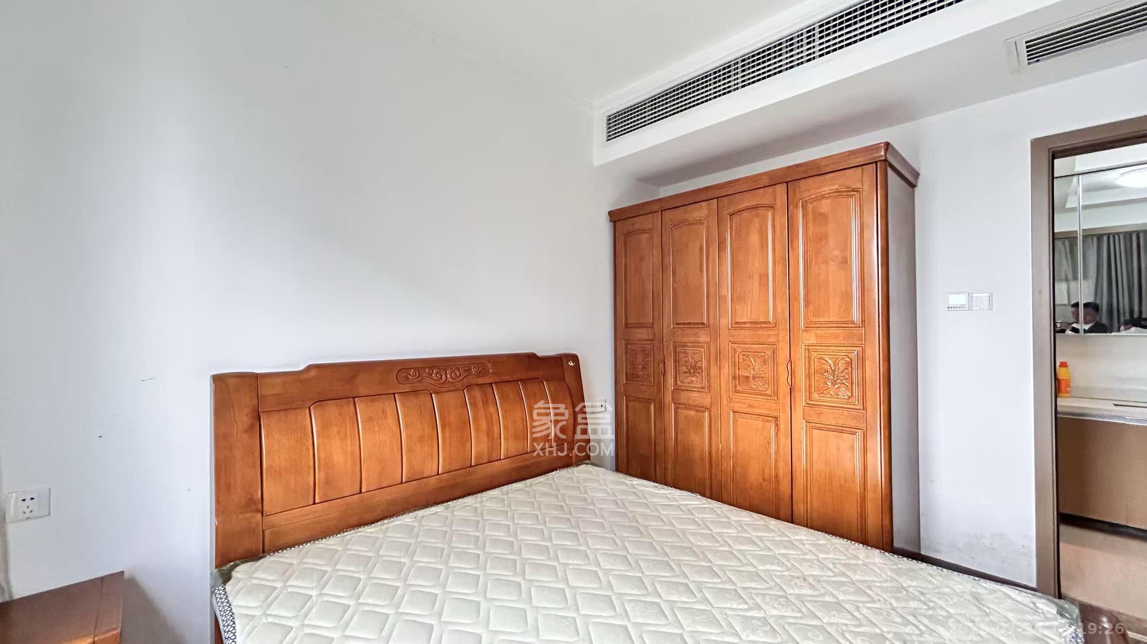 恒伟湘江时代 3室2厅1卫 3000.0元/月 恒伟湘江时代 3室2厅1卫 3000.0元/月室内图