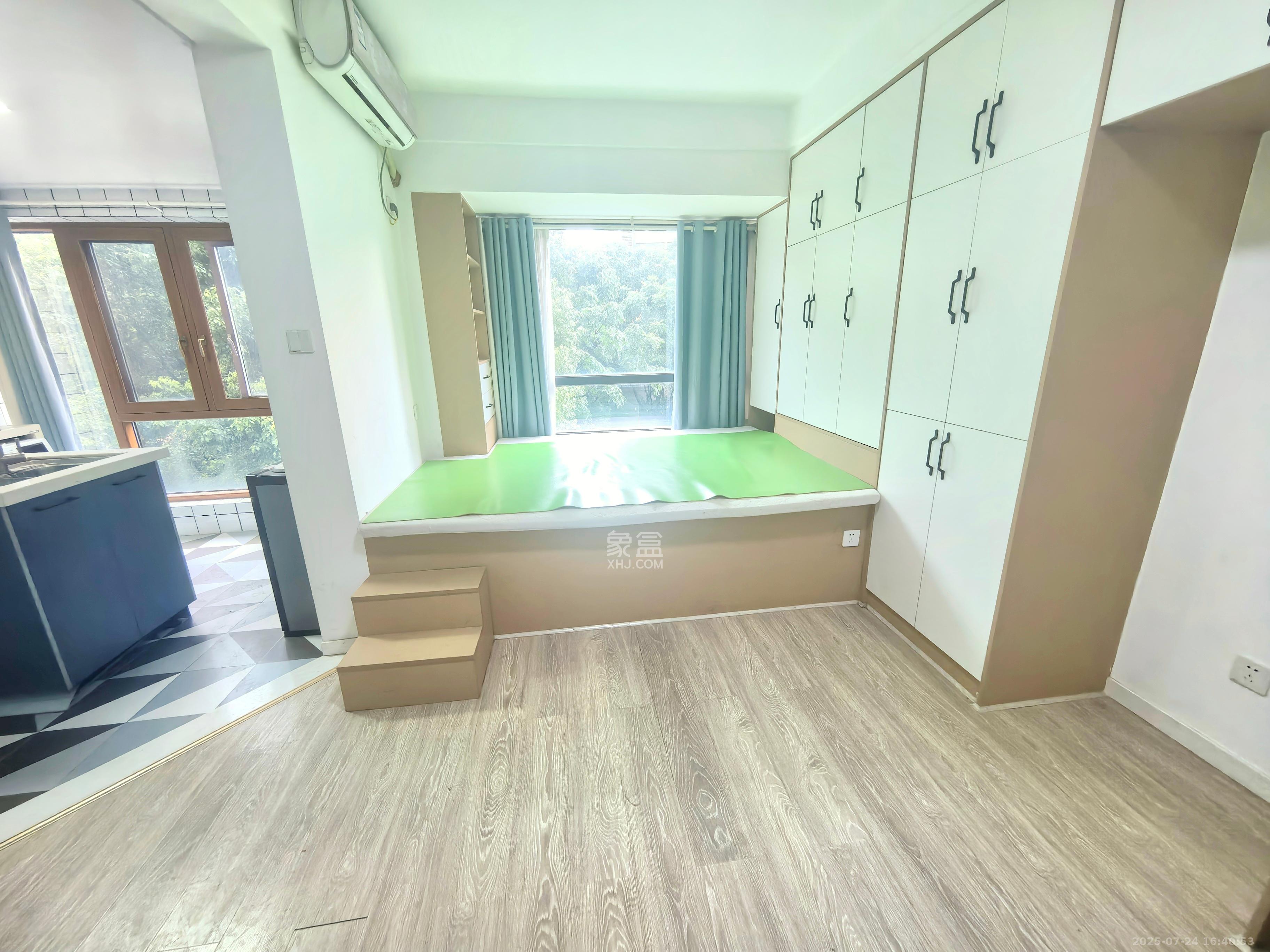 中信城市广场(中信新城一期) 1室1厅1卫 1400.0元/月 中信城市广场(中信新城一期) 1室1厅1卫 1400.0元/月室内图