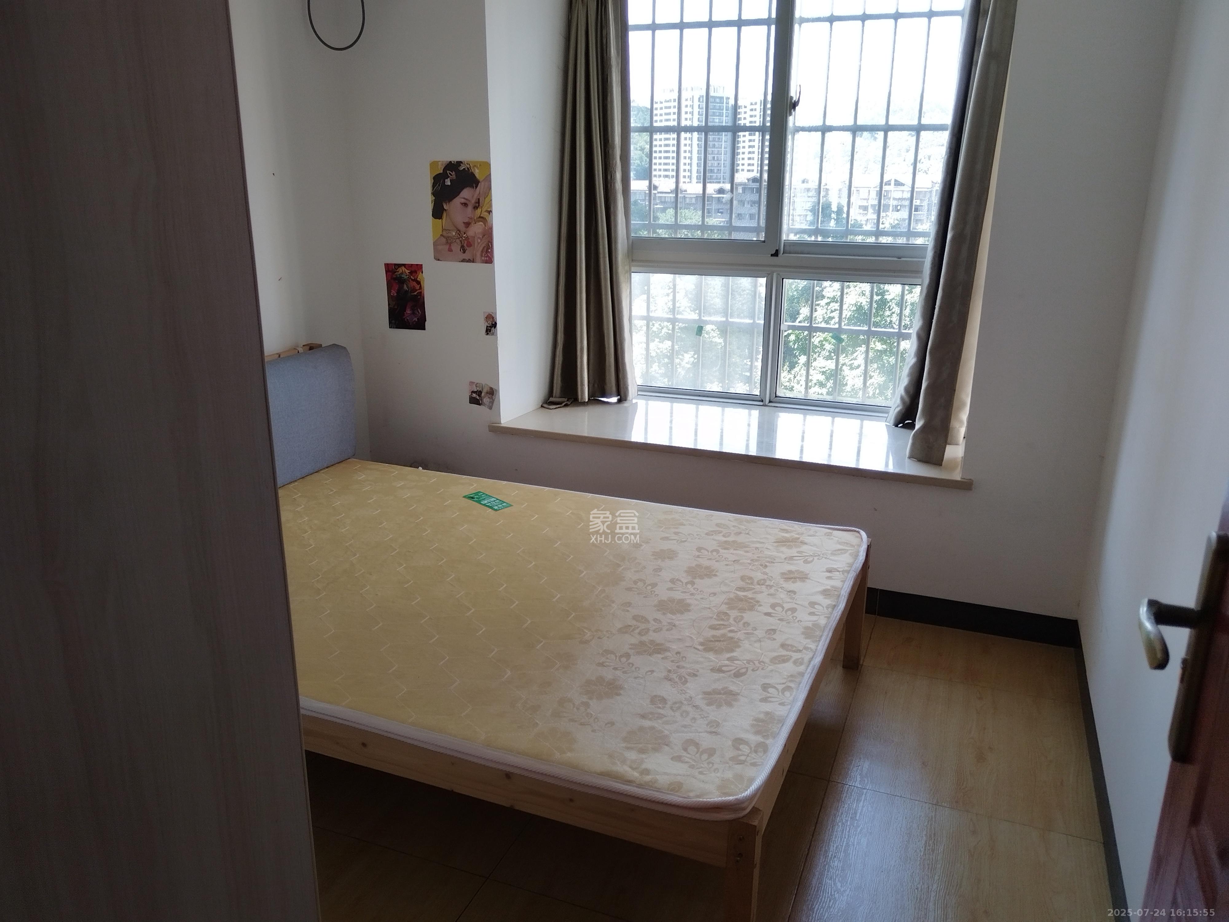 谷山乐园三期  3室2厅1卫    2200.0元/月 谷山乐园三期  3室2厅1卫    2200.0元/月室内图