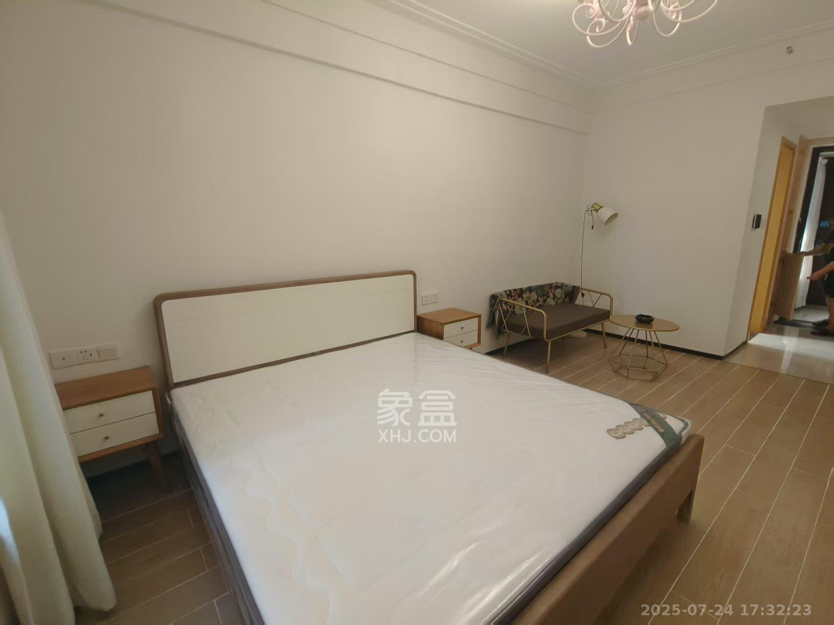 中海国际二期  1室1厅1卫    1200.0元/月 中海国际二期  1室1厅1卫    1200.0元/月室内图