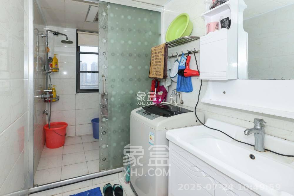 中海梅溪湖壹号 3室2厅2卫 3500.0元/月 中海梅溪湖壹号 3室2厅2卫 3500.0元/月室内图