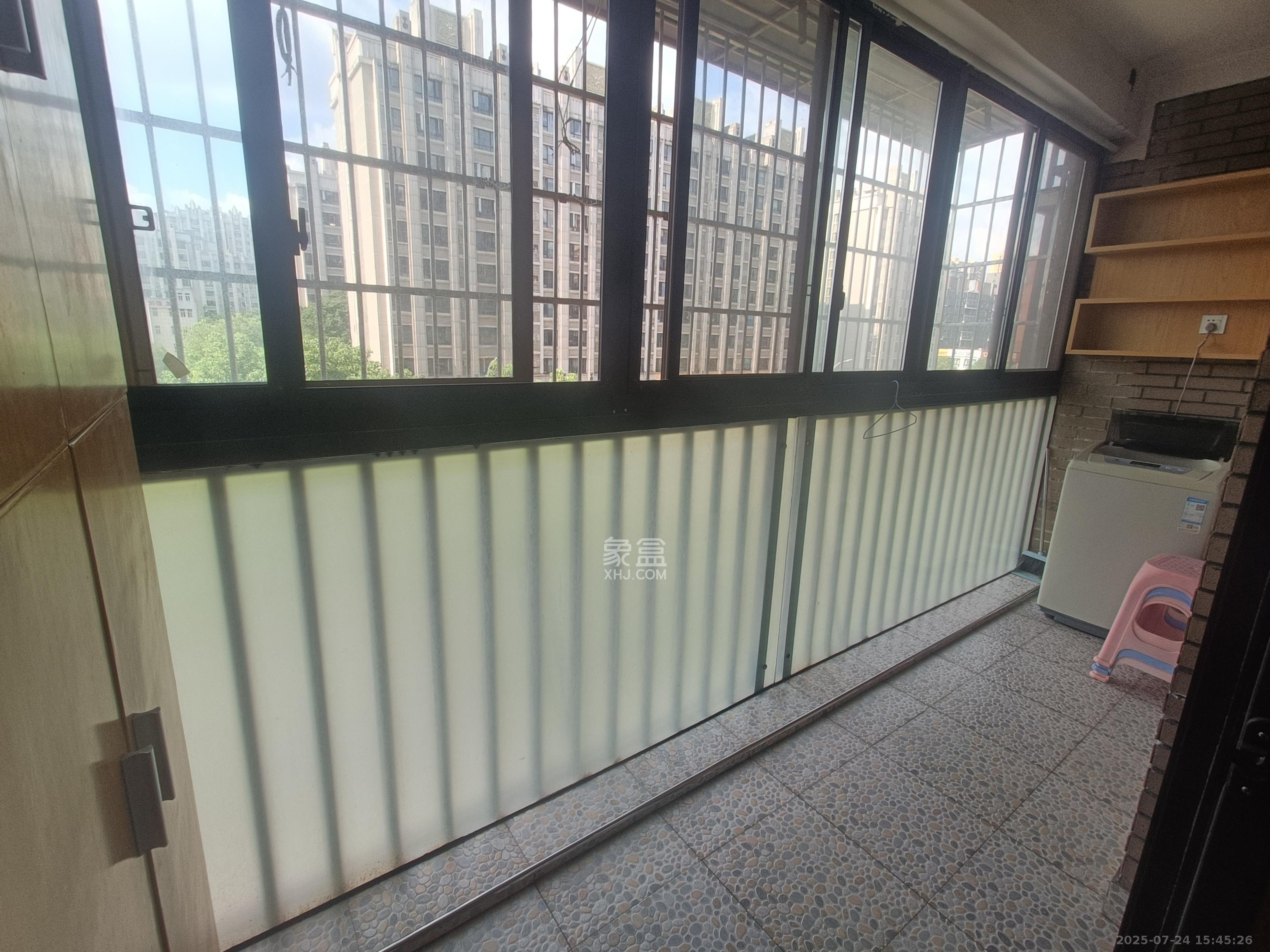 三江花中城 3室2厅2卫 2800.0元/月 三江花中城 3室2厅2卫 2800.0元/月室内图