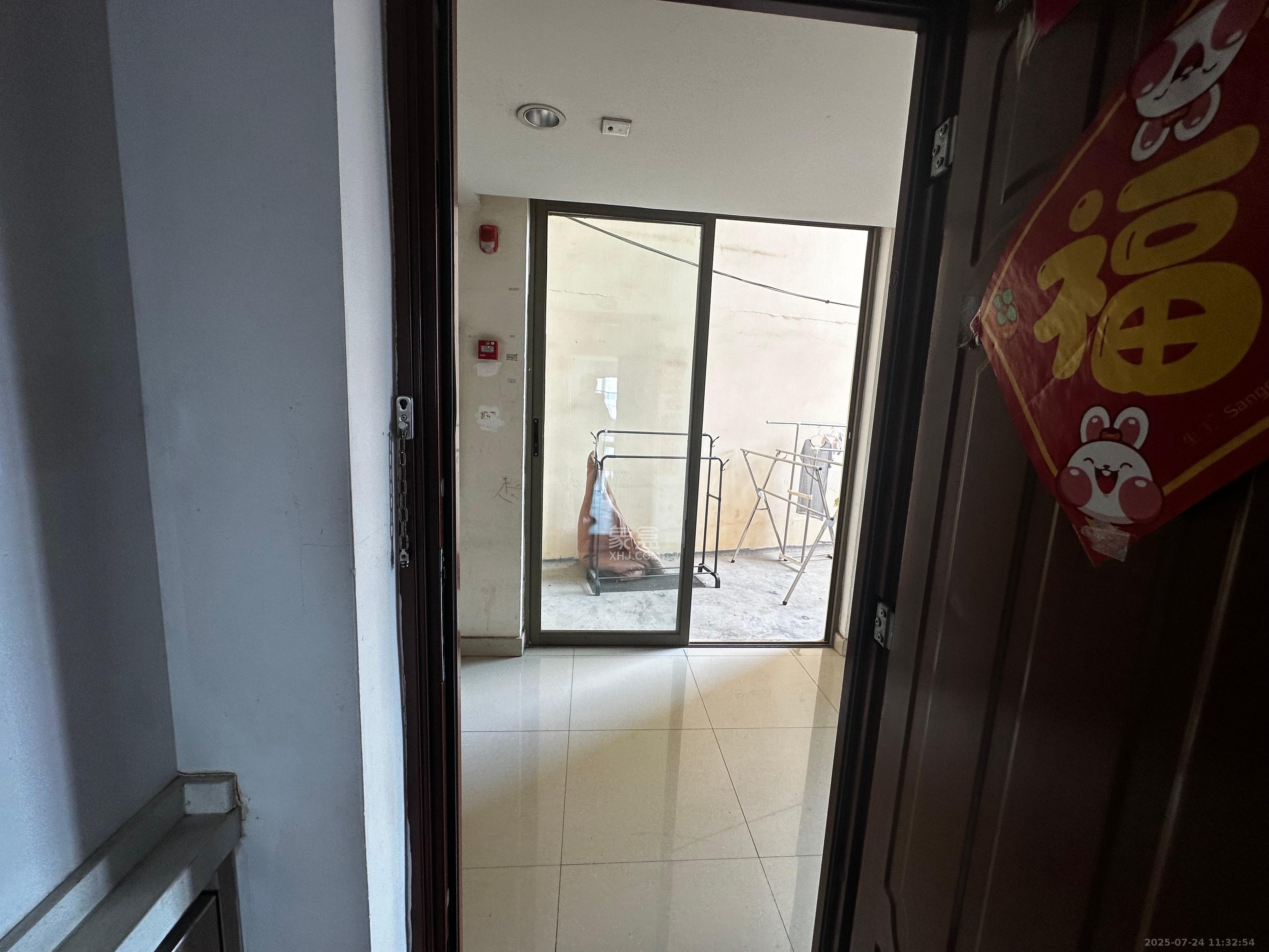 米兰春天  1室1厅1卫    1200.0元/月 米兰春天  1室1厅1卫    1200.0元/月室内图