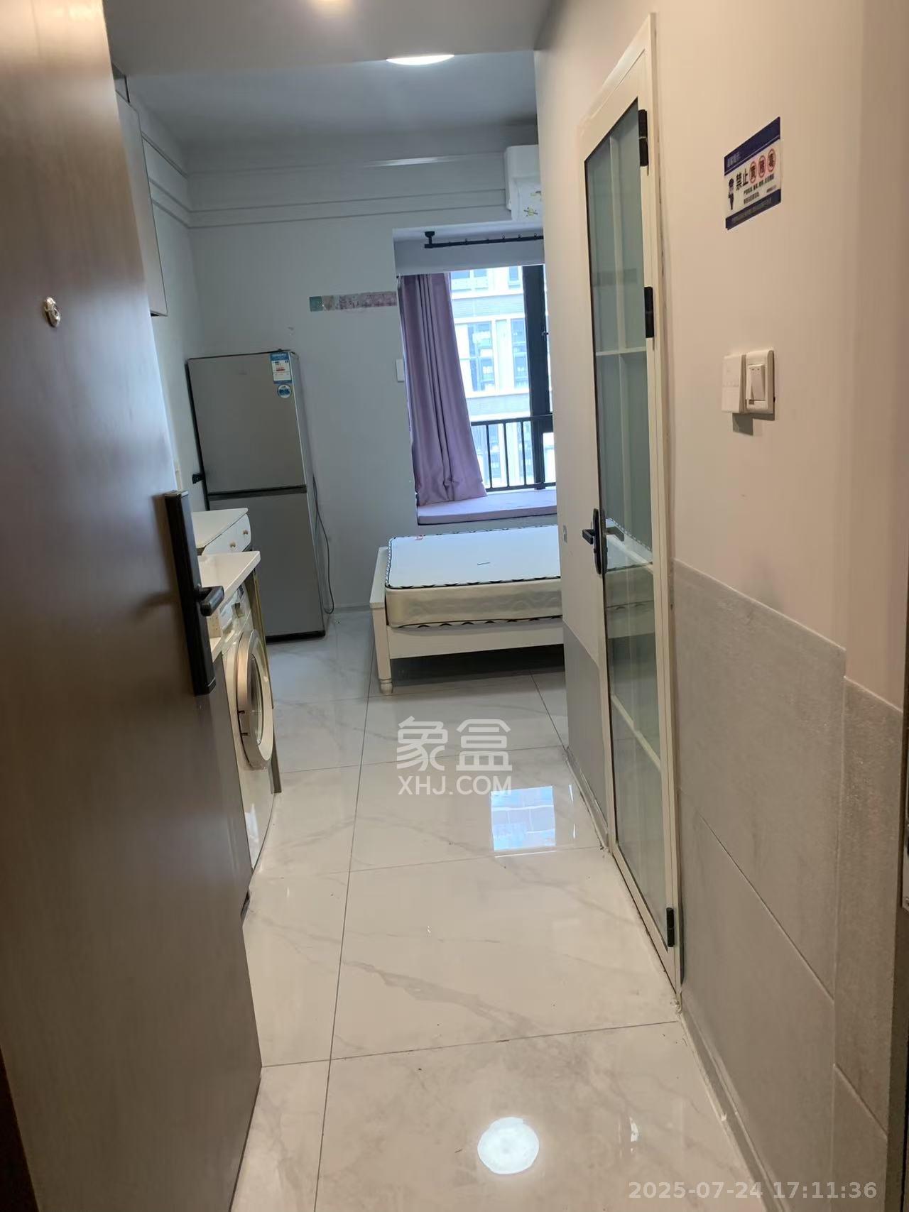 龙湖铂金岛 1室1厅1卫 1300.0元/月 龙湖铂金岛 1室1厅1卫 1300.0元/月室内图